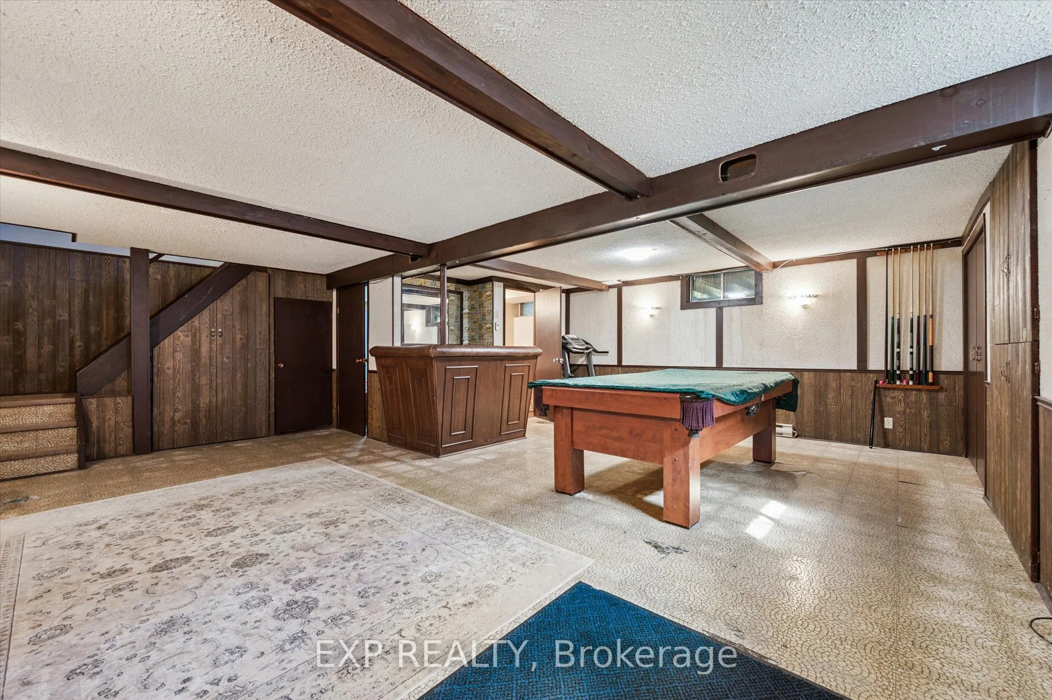 338 Ascot Place