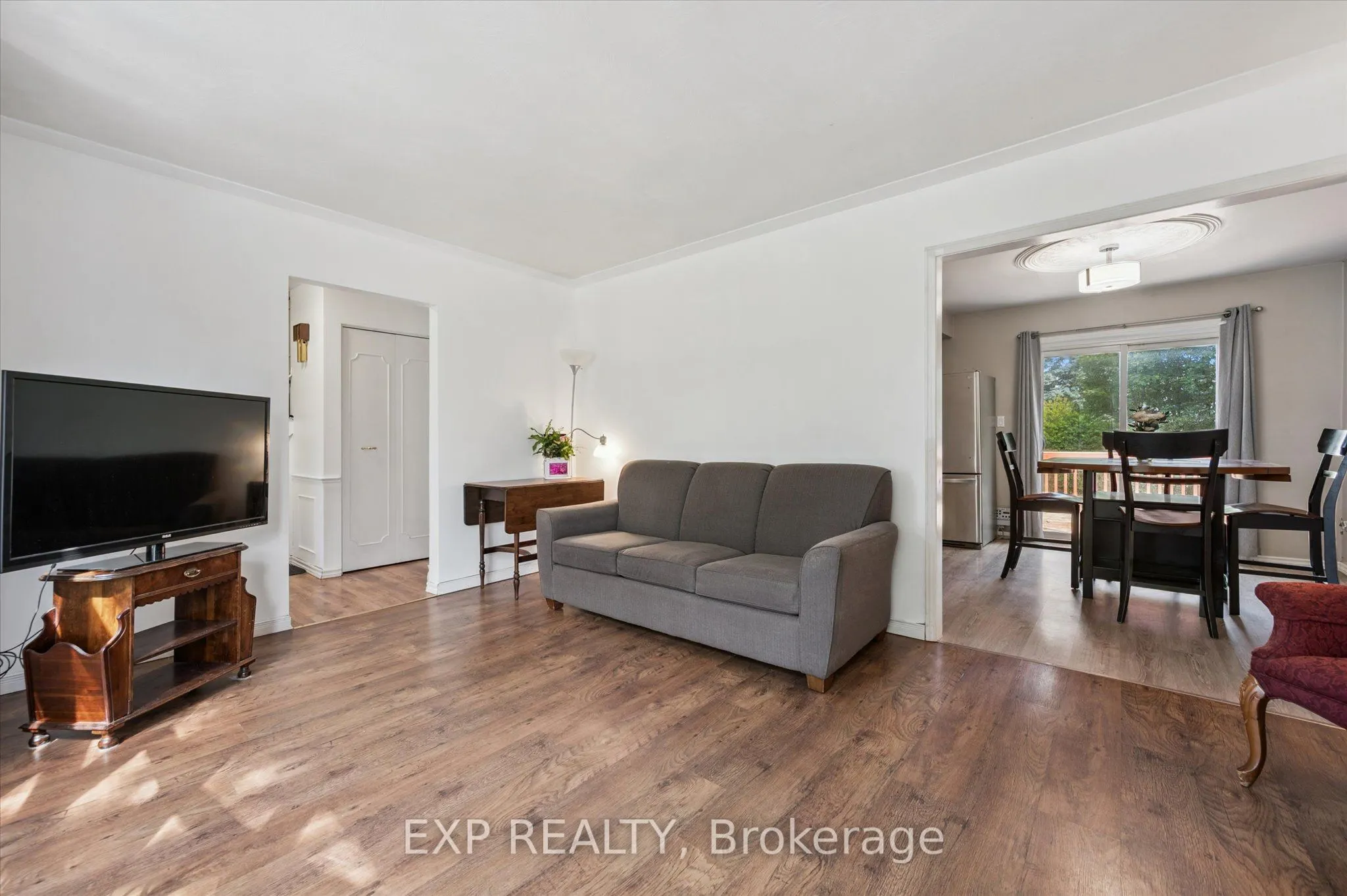 338 Ascot Place
