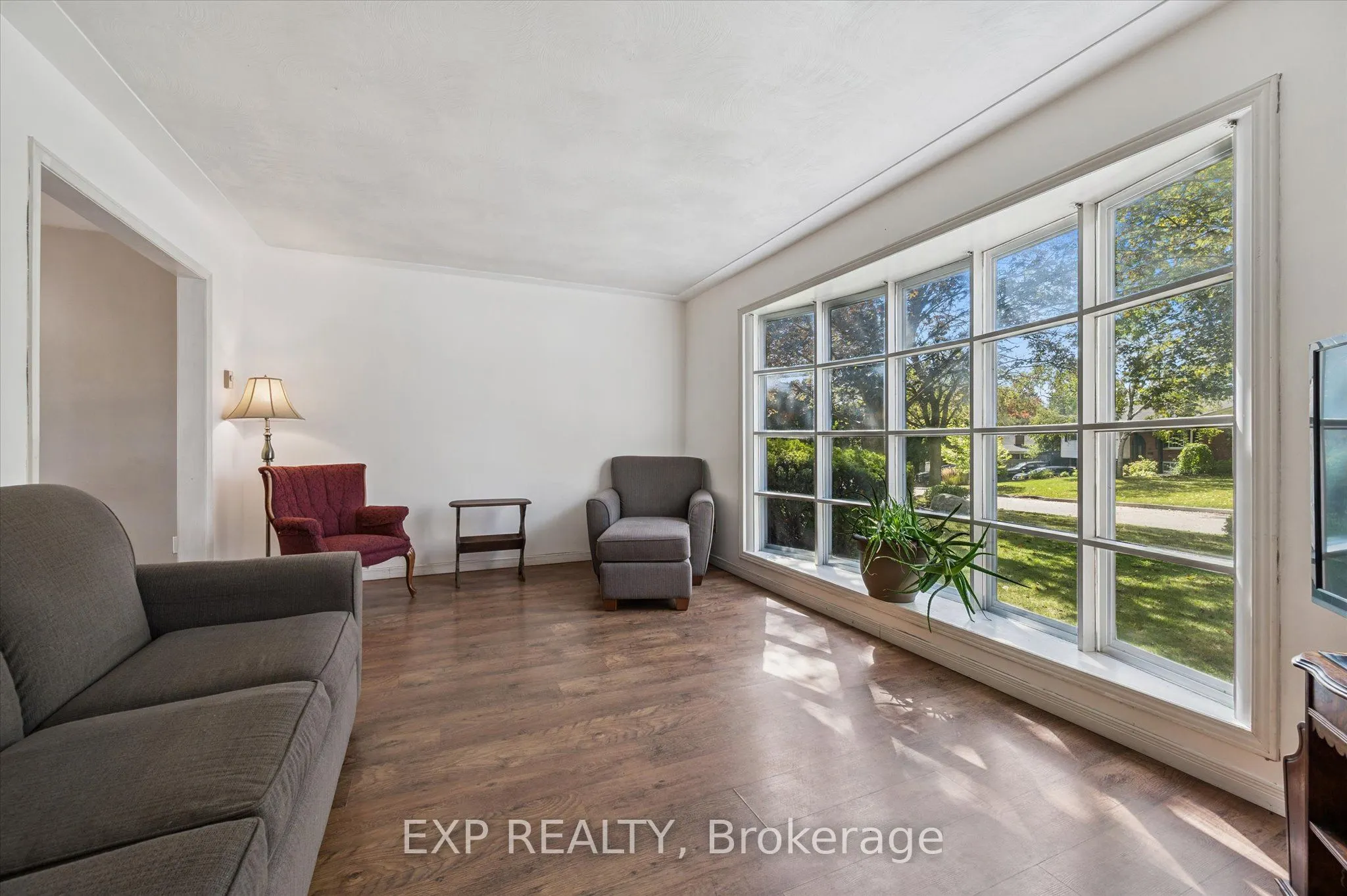 338 Ascot Place