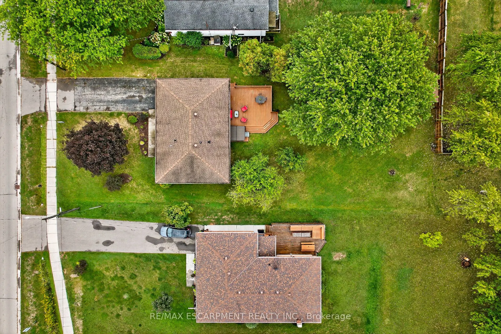 49 ERIE Avenue N