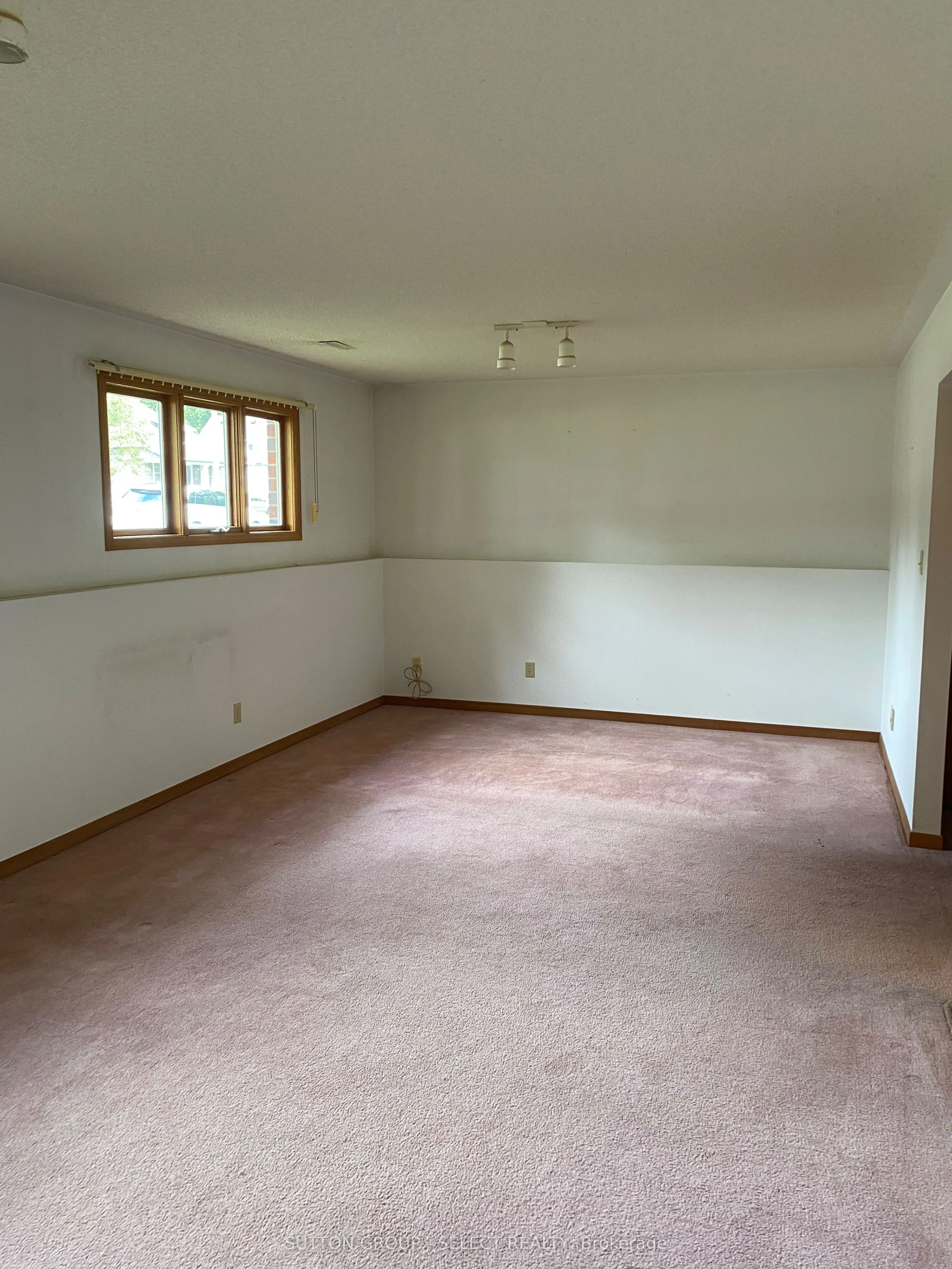 8579 Glendon Drive