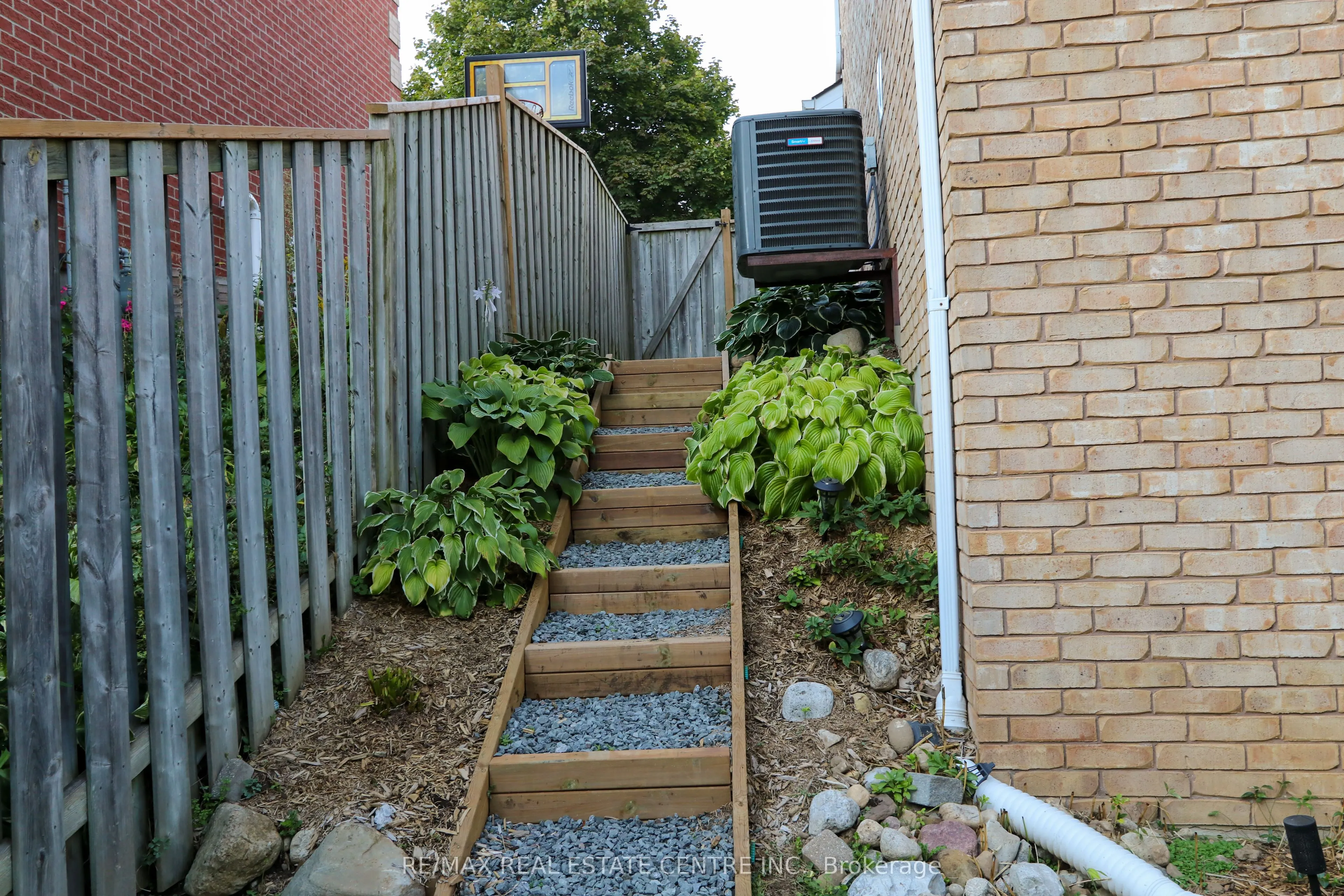 119 Hume Drive