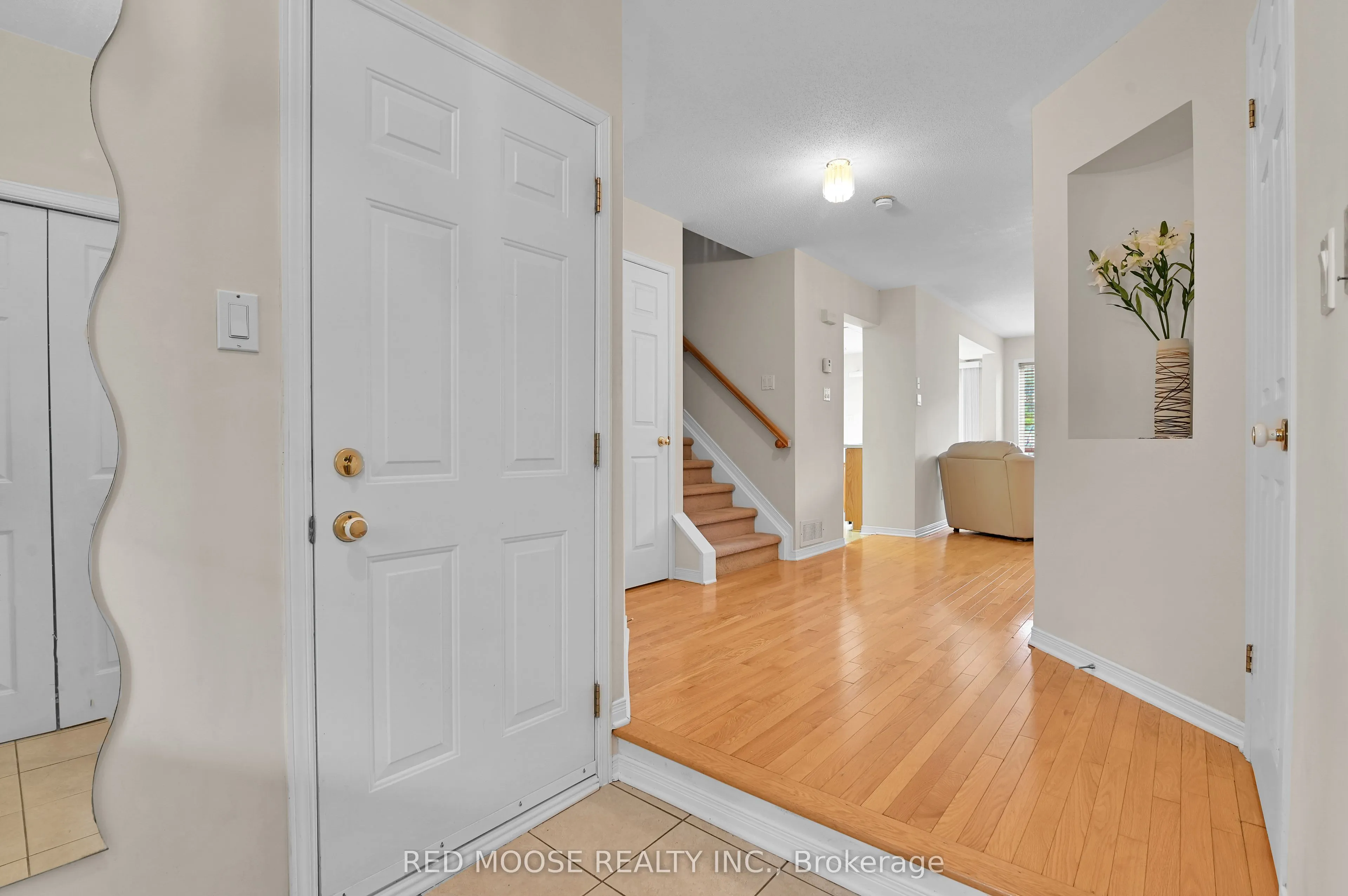 4569 Ogilvie Walk Crescent