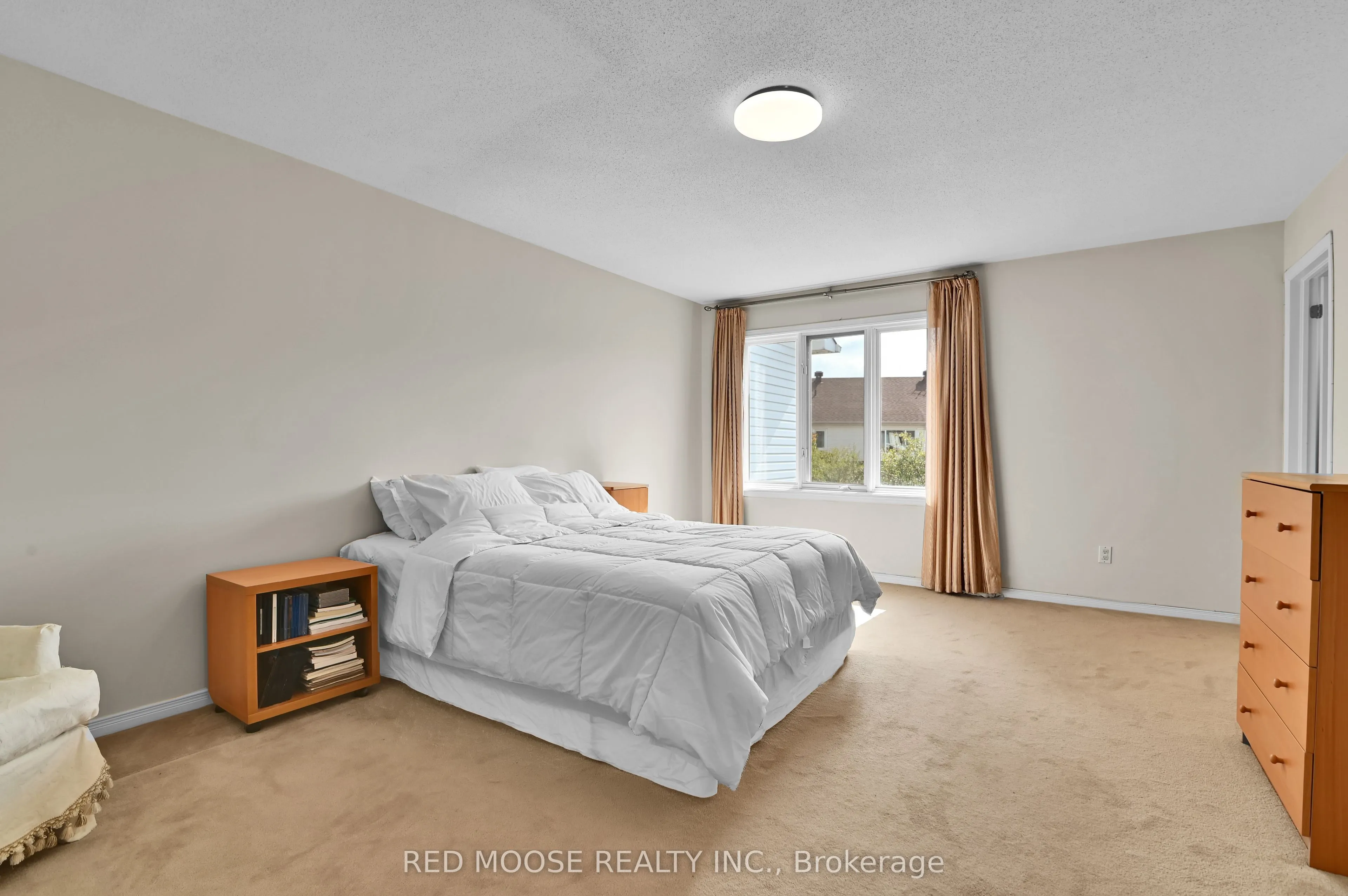 4569 Ogilvie Walk Crescent
