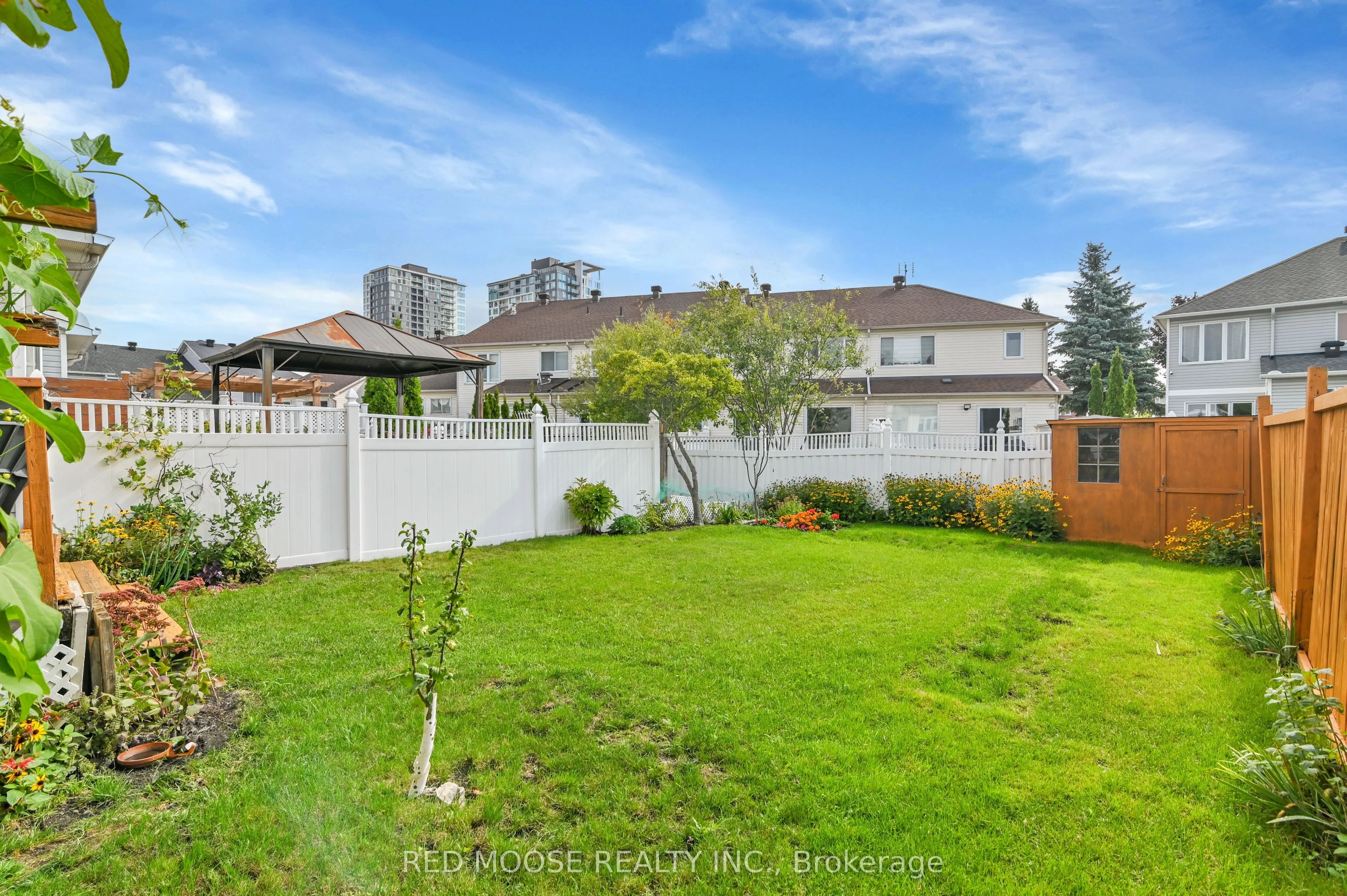 4569 Ogilvie Walk Crescent