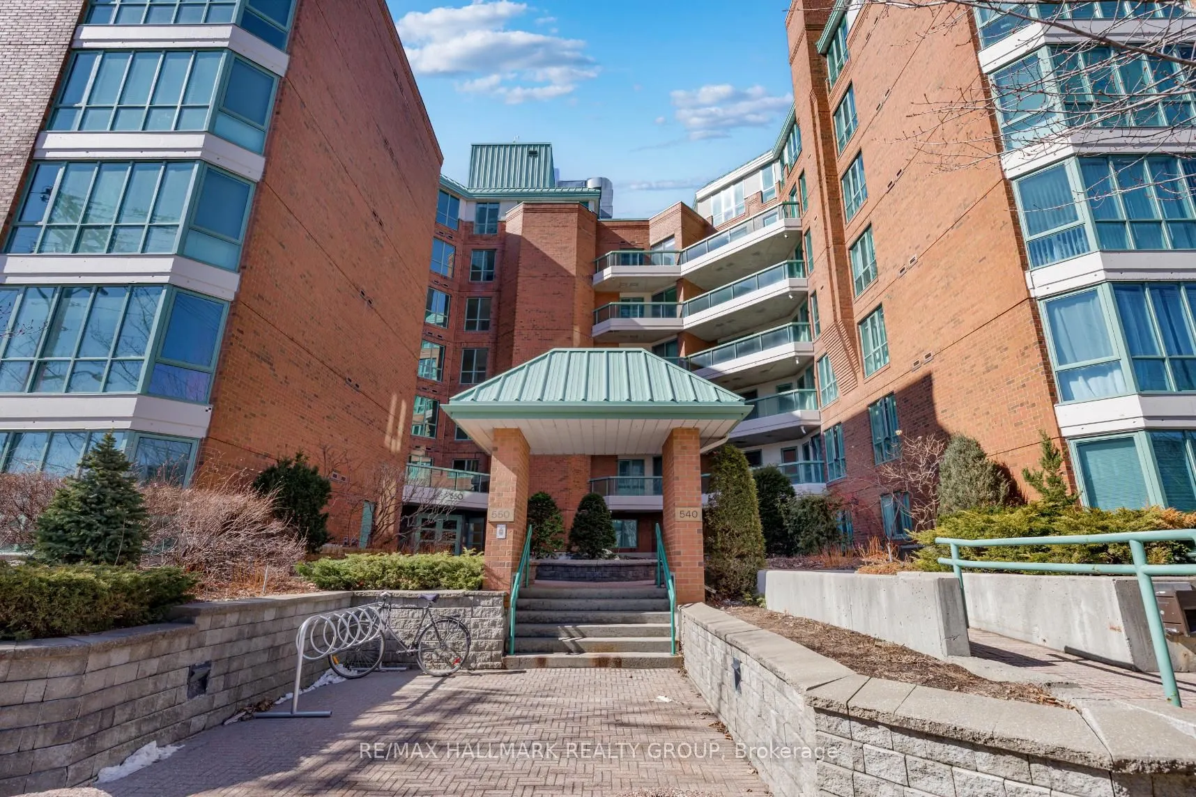 550 Cambridge Street S, #307