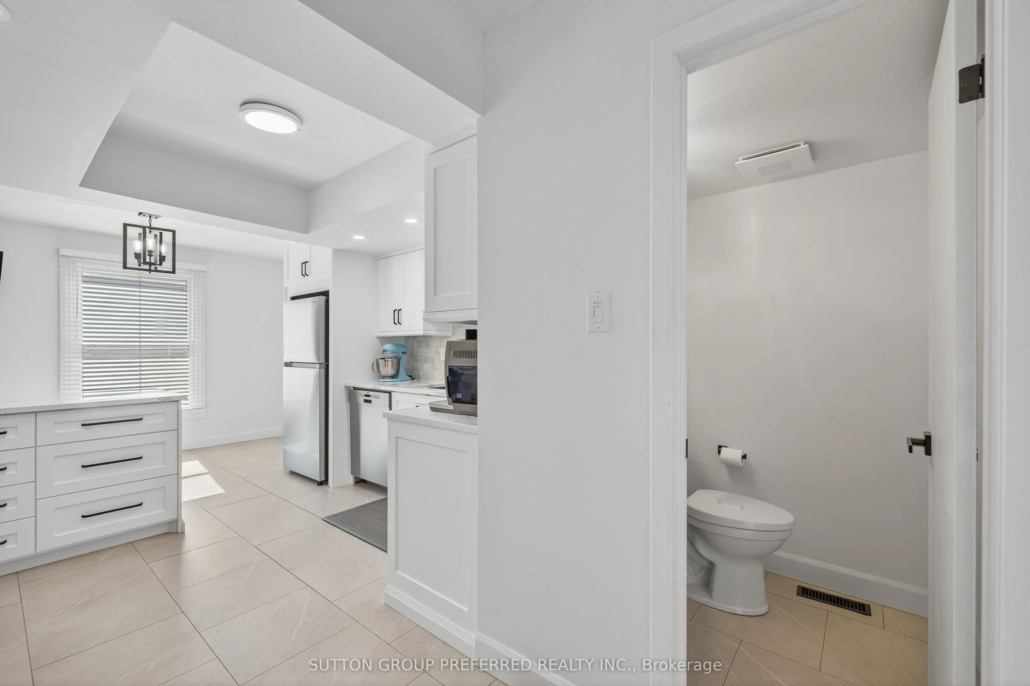 405 Everglade Crescent, #17