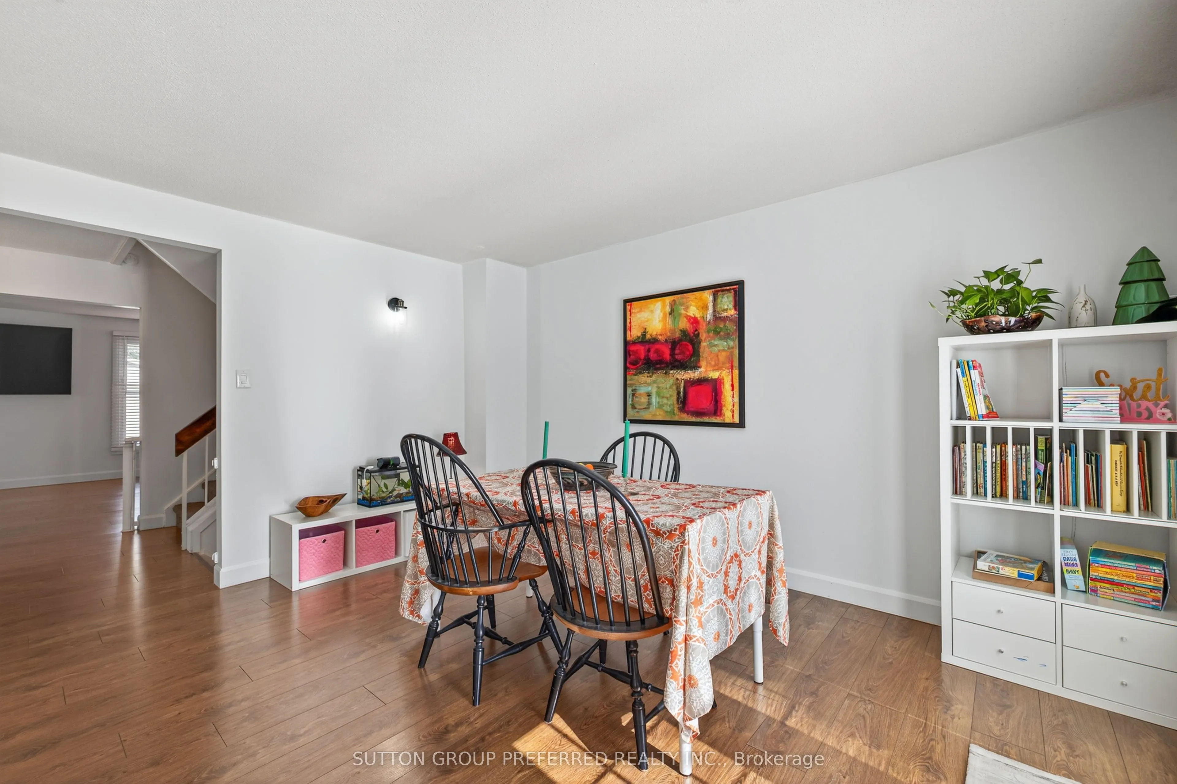 405 Everglade Crescent, #17