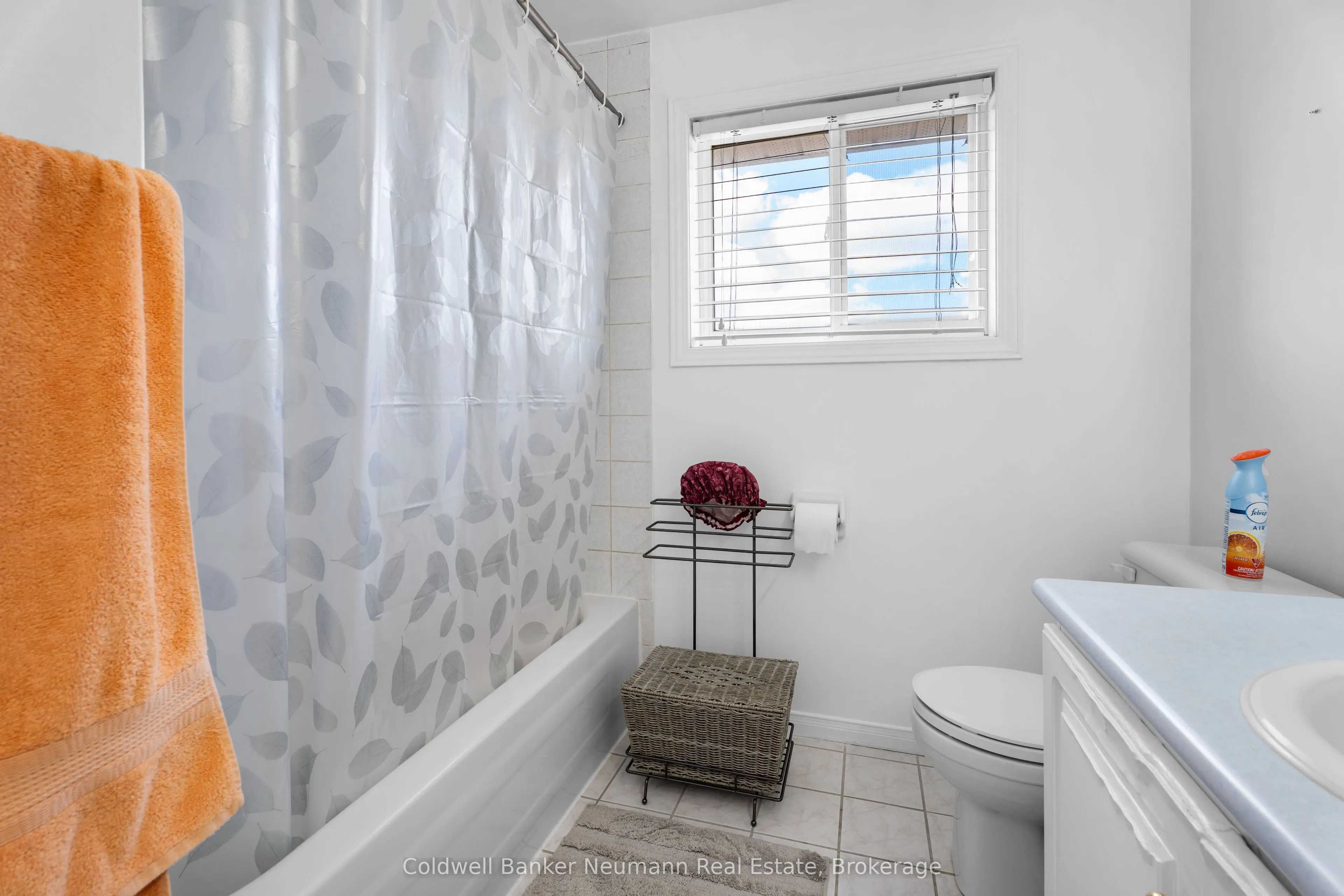 282 Imperial Road S