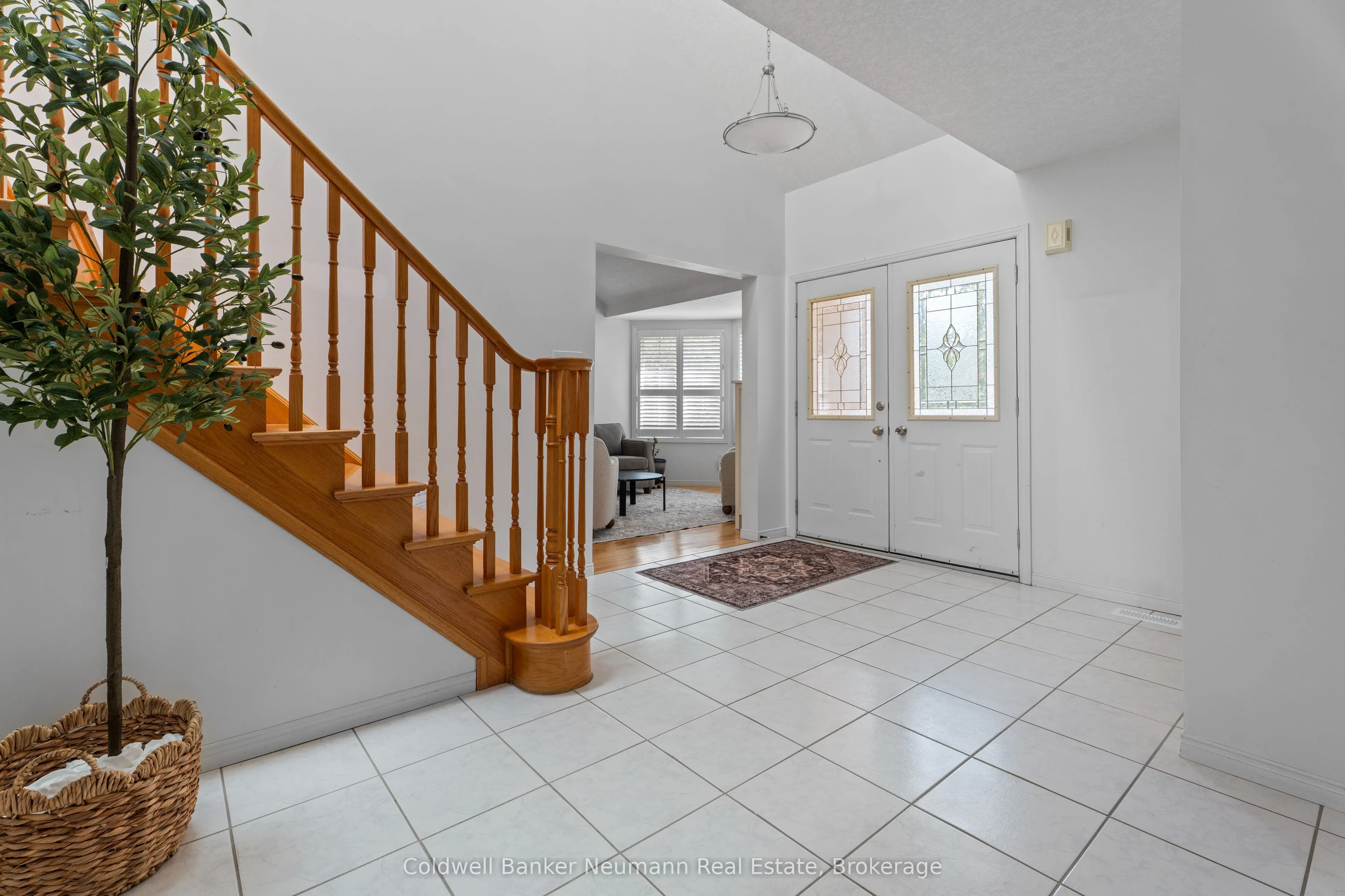 282 Imperial Road S