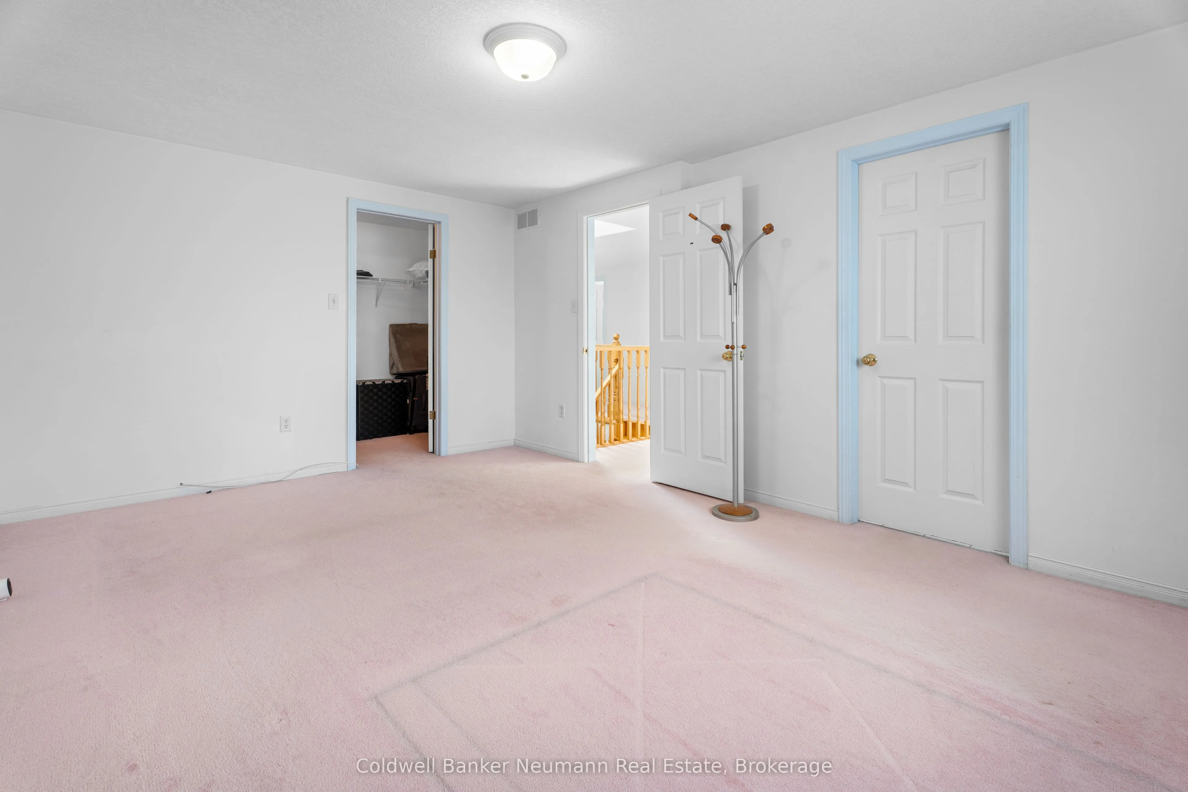 282 Imperial Road S