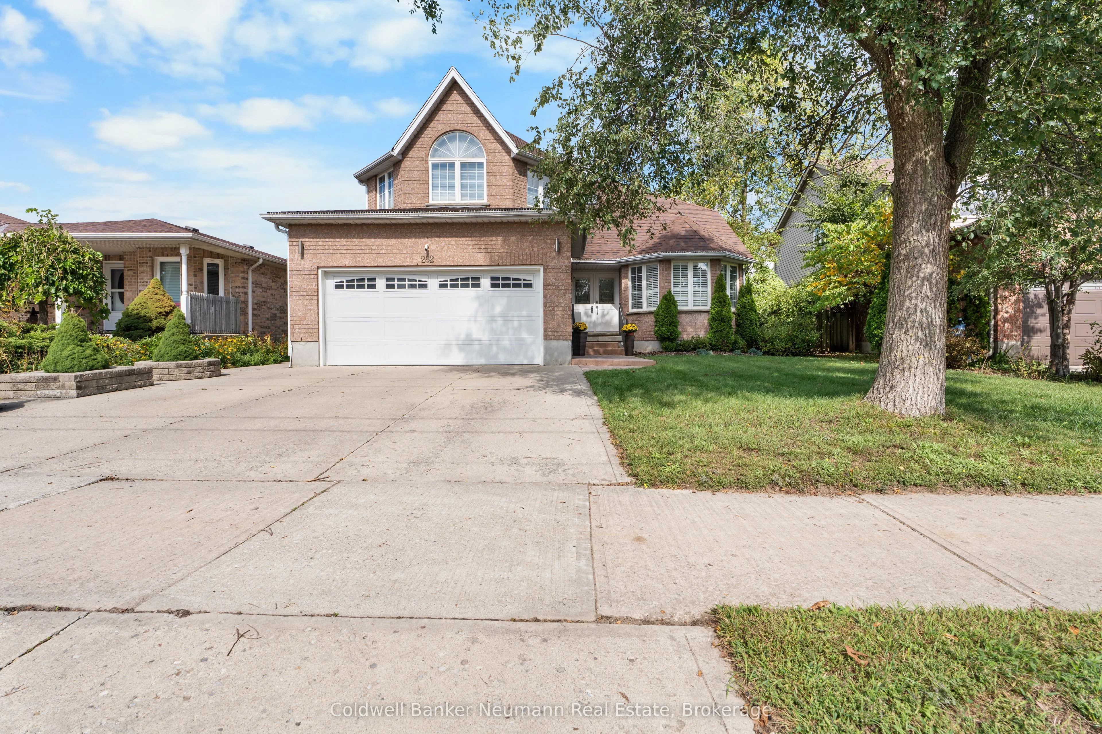 282 Imperial Road S