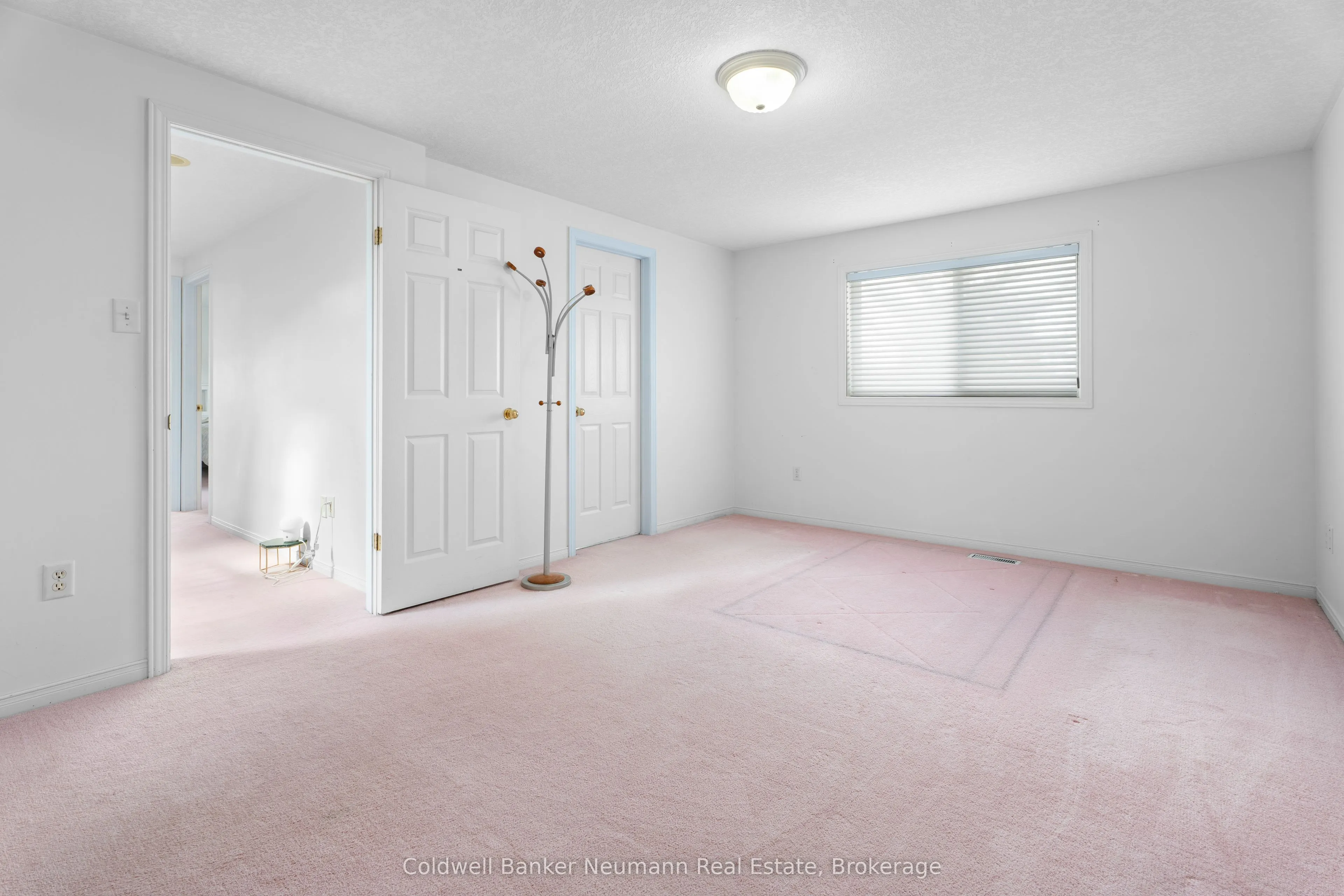 282 Imperial Road S