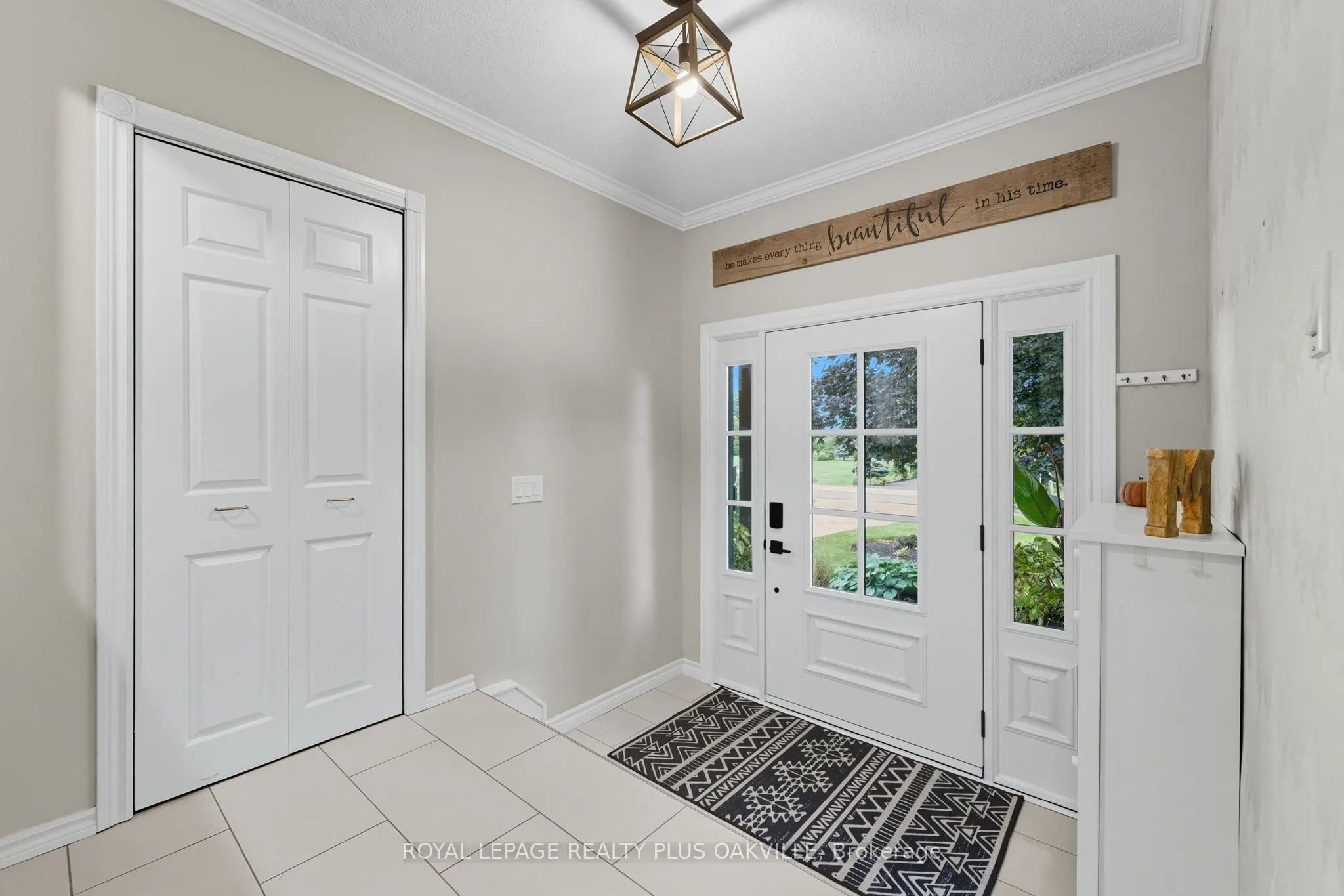 9904 Dickenson Road W