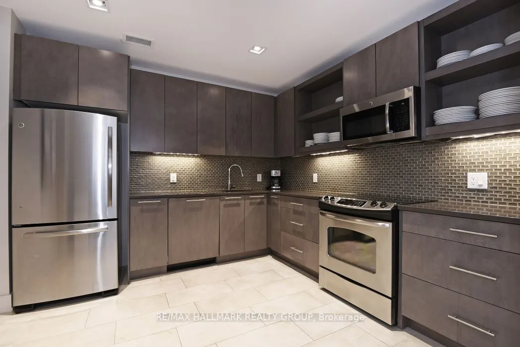 108 Richmond Road, #804
