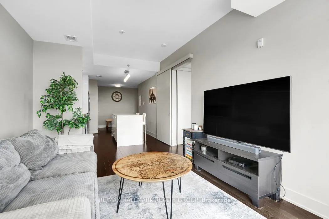108 Richmond Road, #804