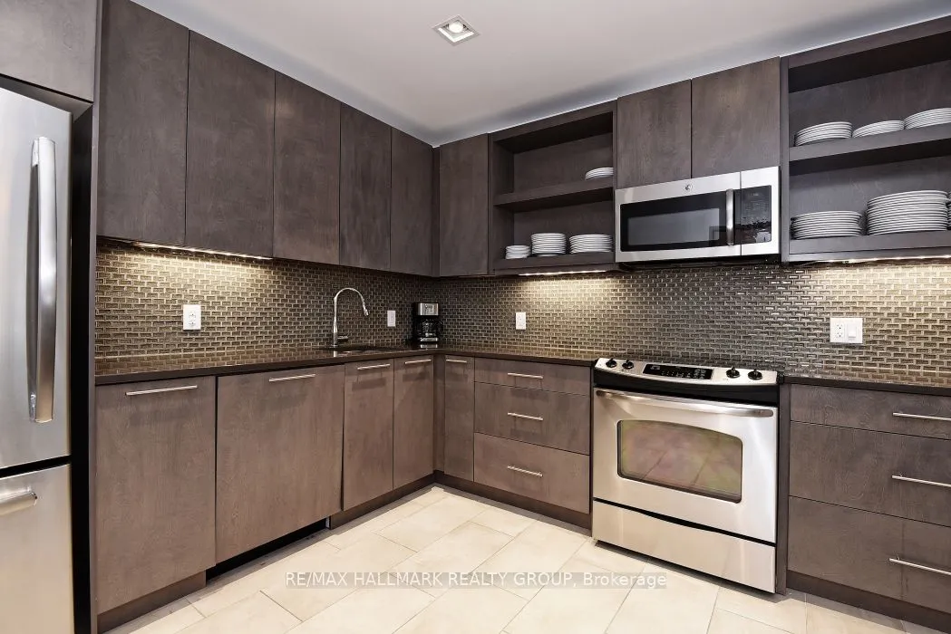 108 Richmond Road, #804