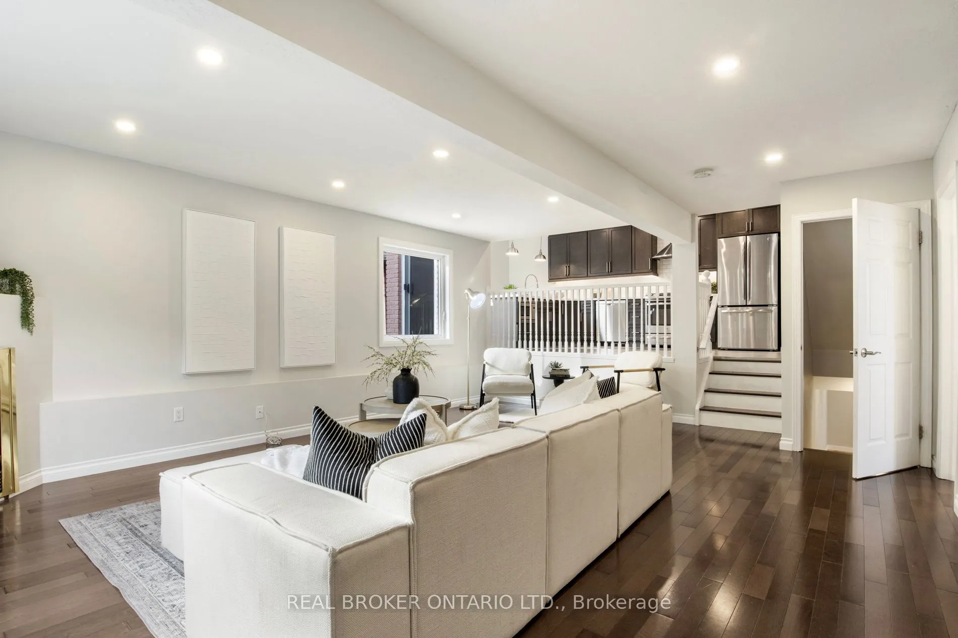 427 Dansbury Drive