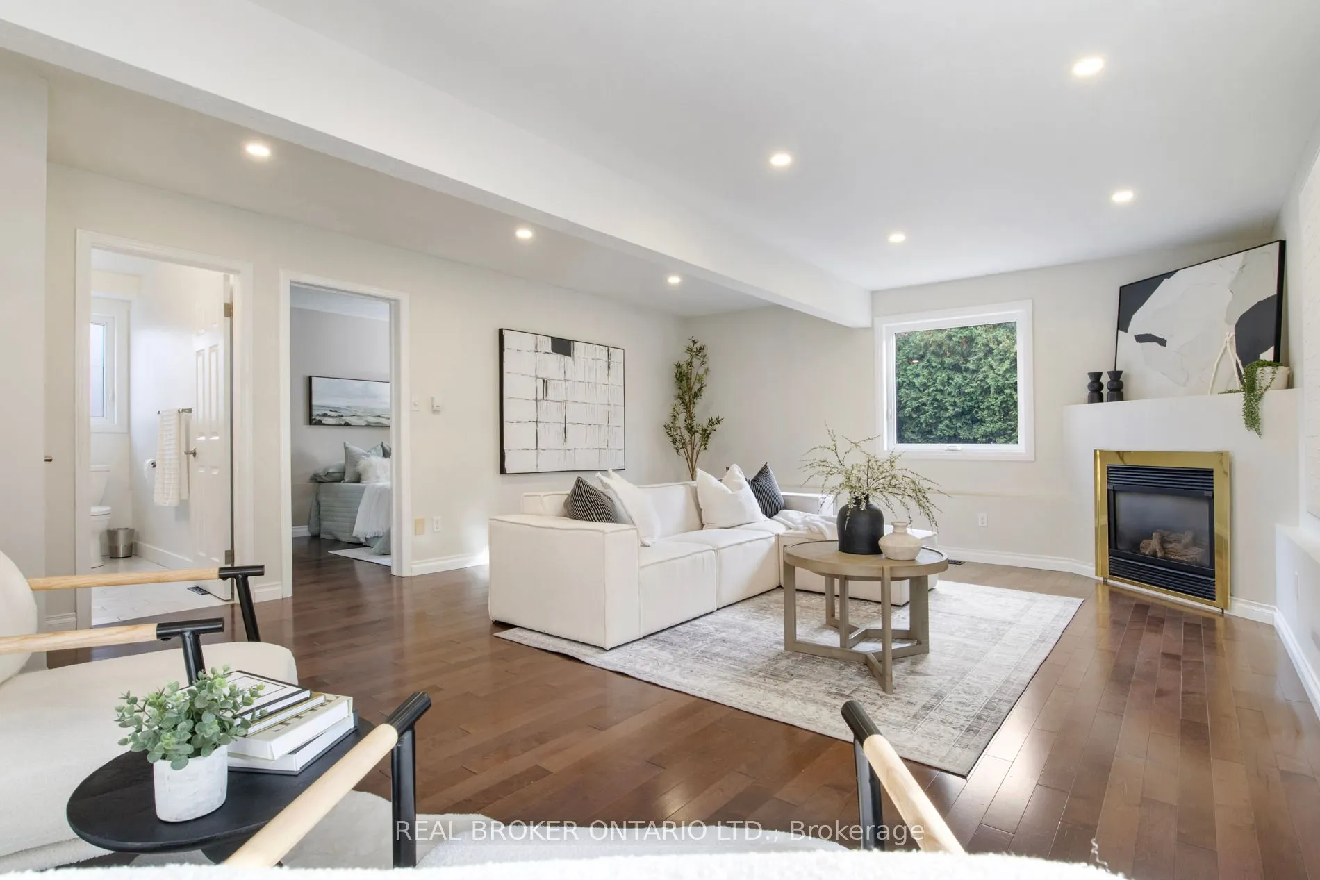 427 Dansbury Drive