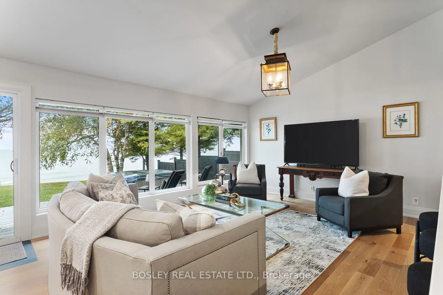 141 North Shore Road