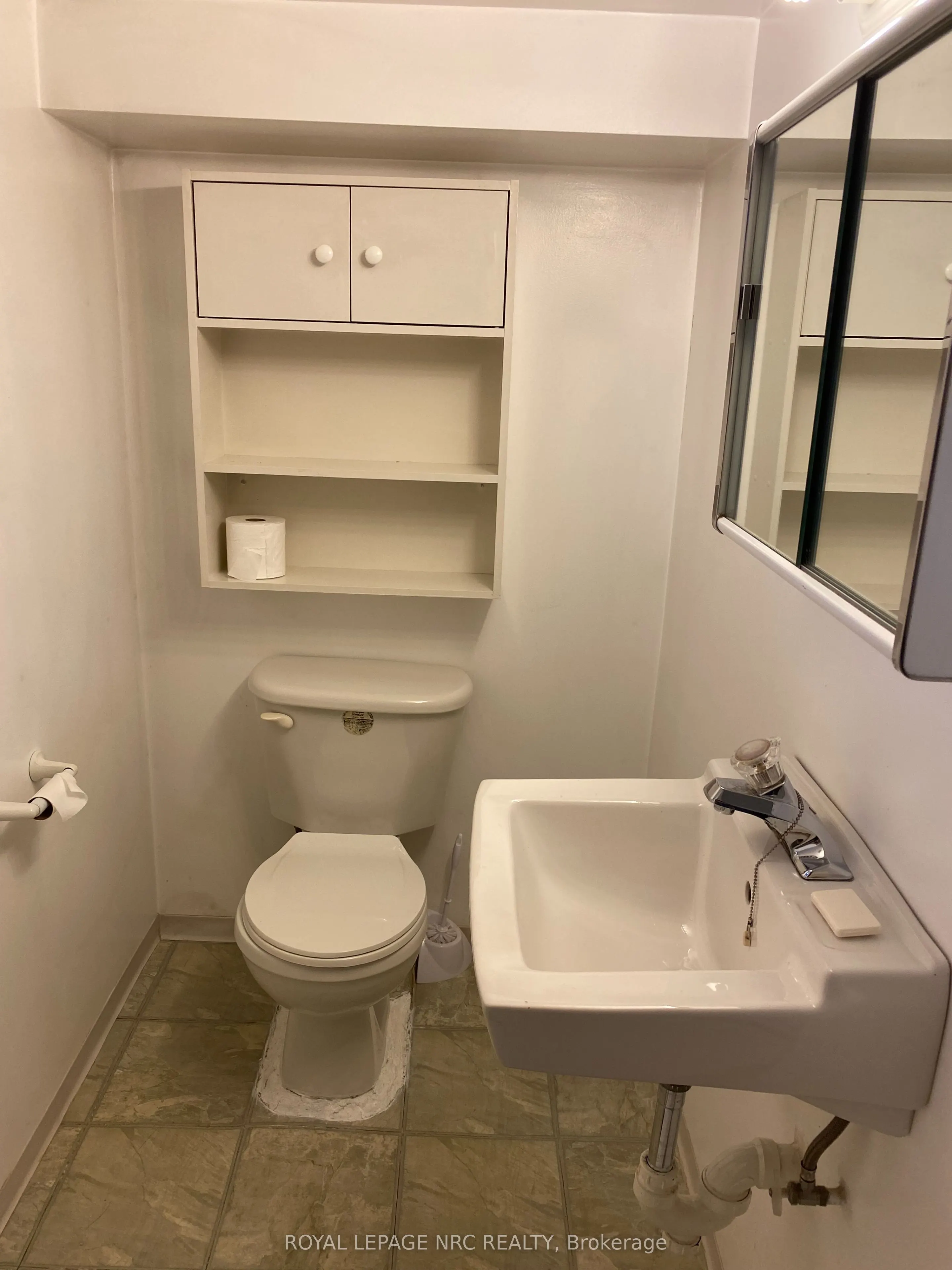 # 2 -102 Townline Rd. W. Road W, ##2