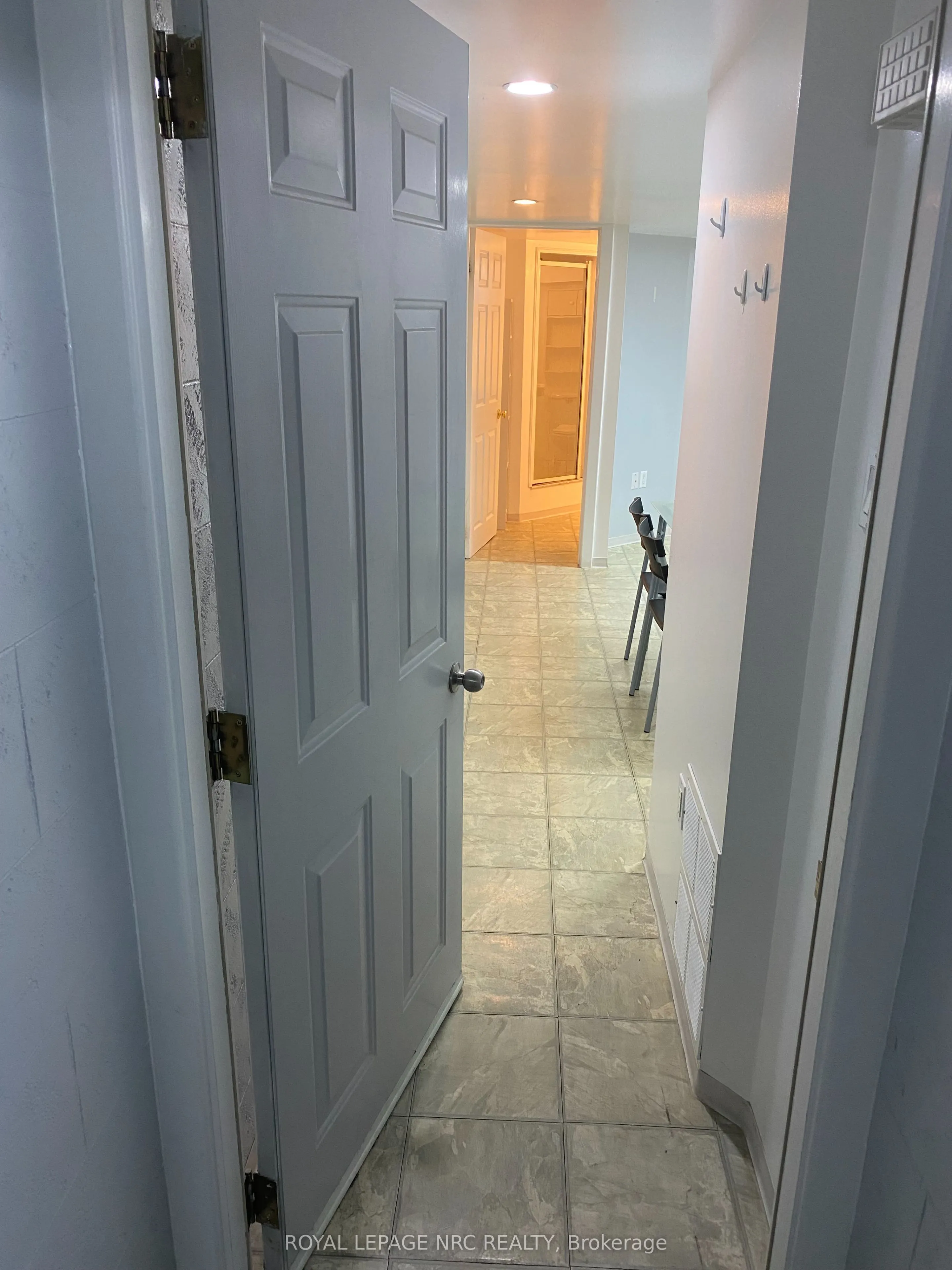 # 2 -102 Townline Rd. W. Road W, ##2