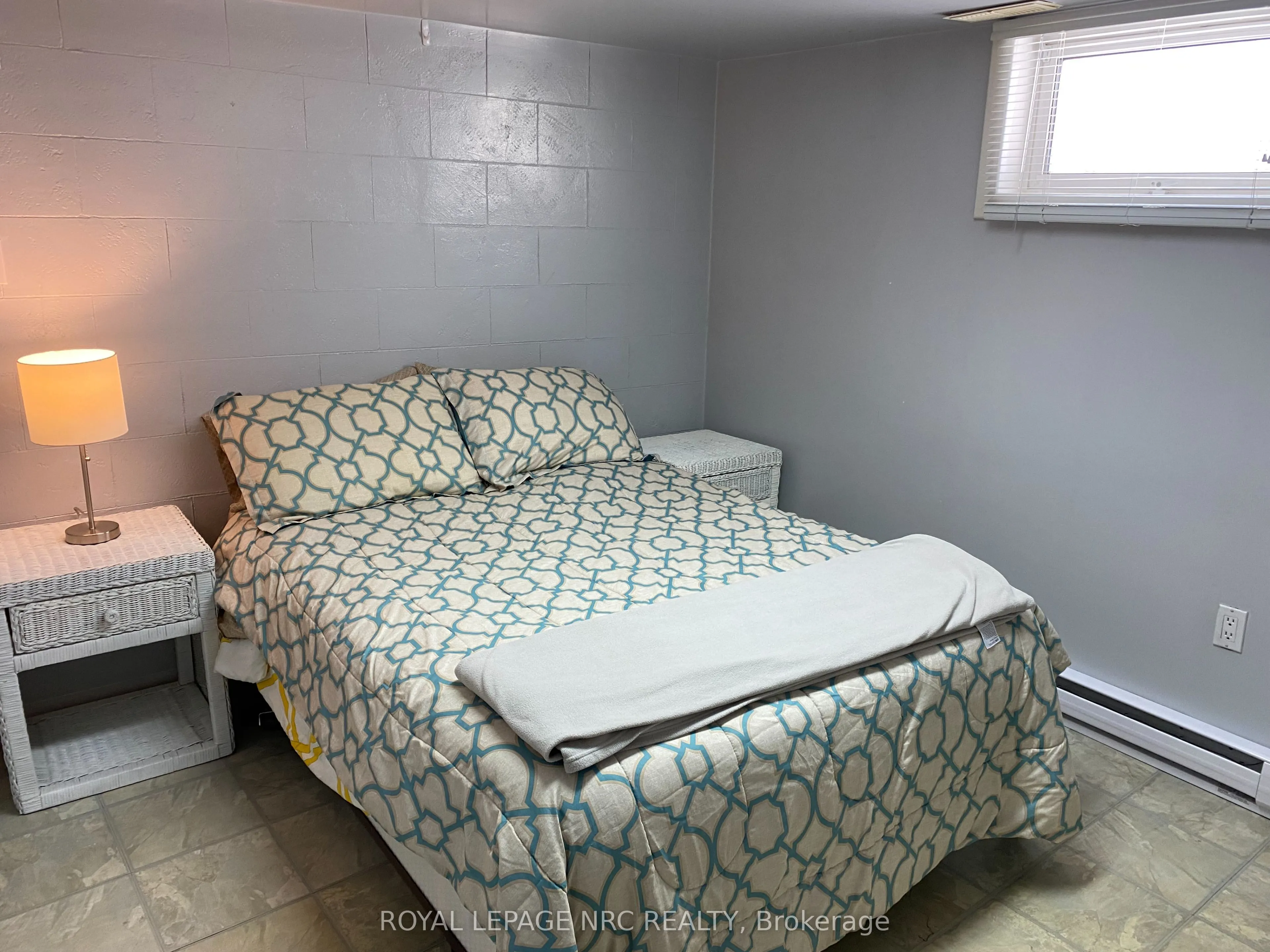 # 2 -102 Townline Rd. W. Road W, ##2