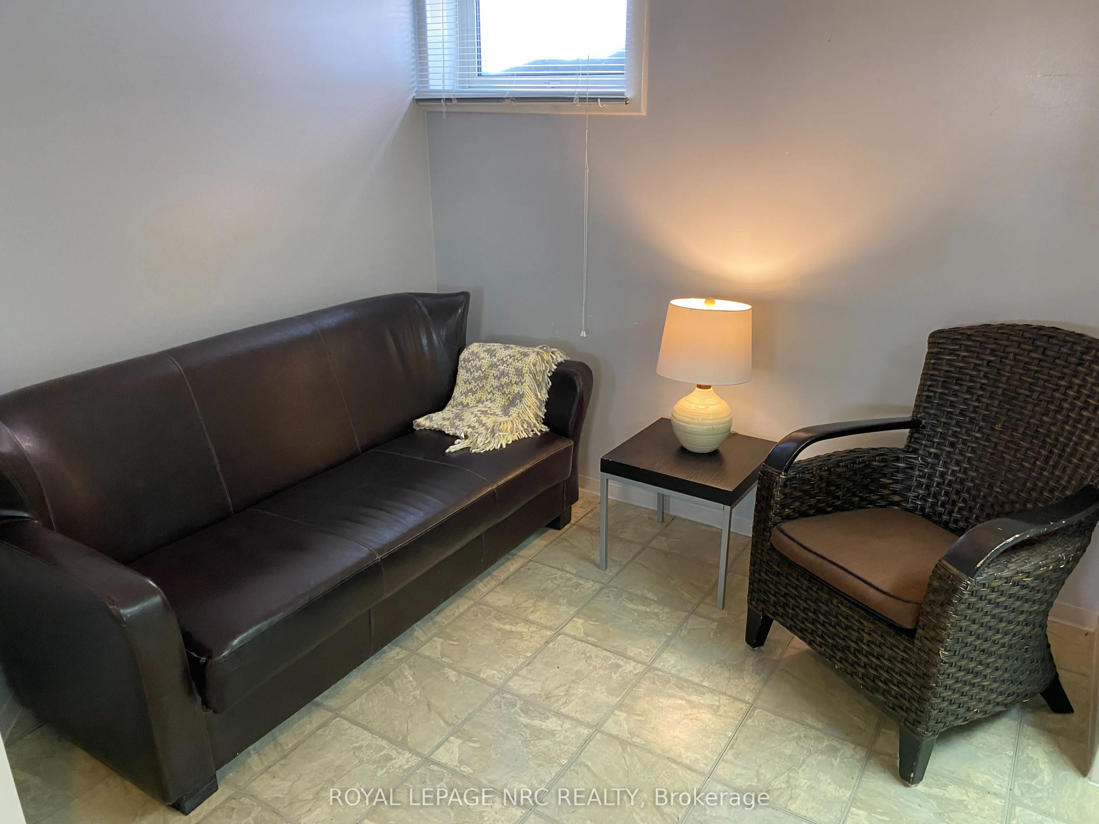 # 2 -102 Townline Rd. W. Road W, ##2