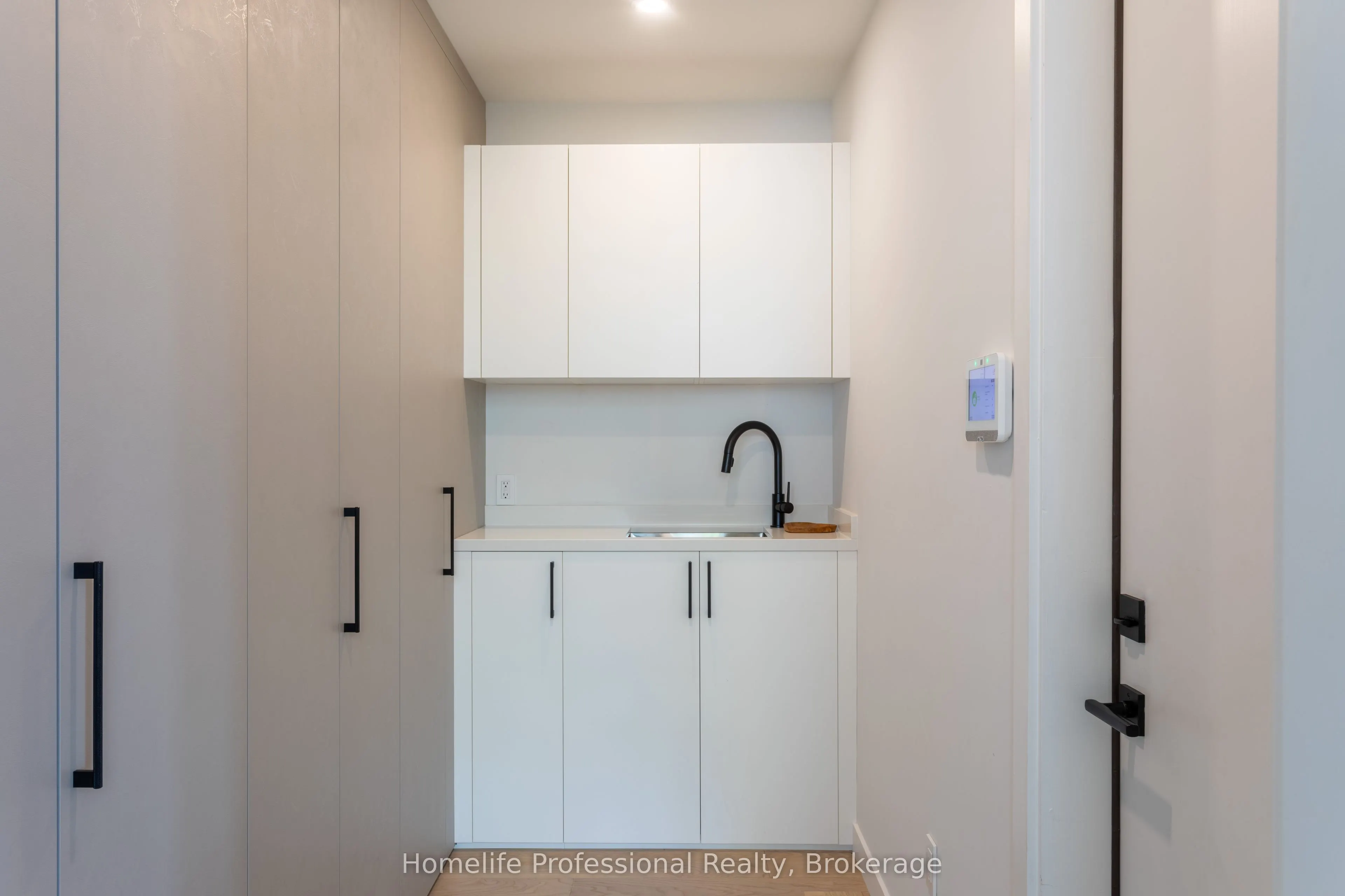 70 Upper Mount Albion Road