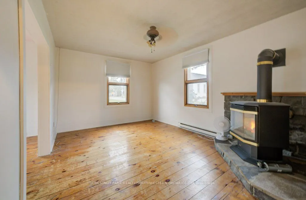 99 Woolwich Street S