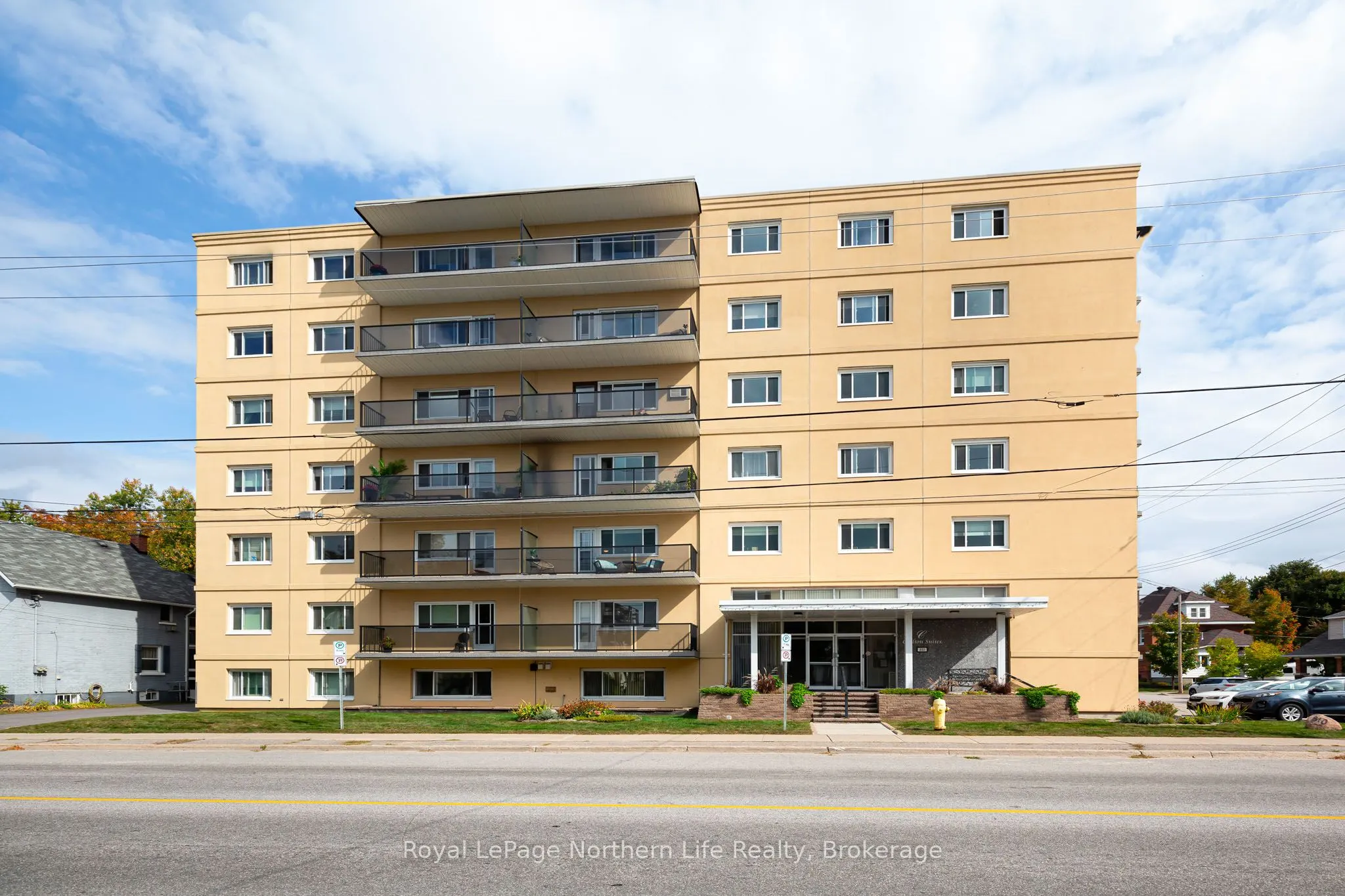 810 Main Street W, #204