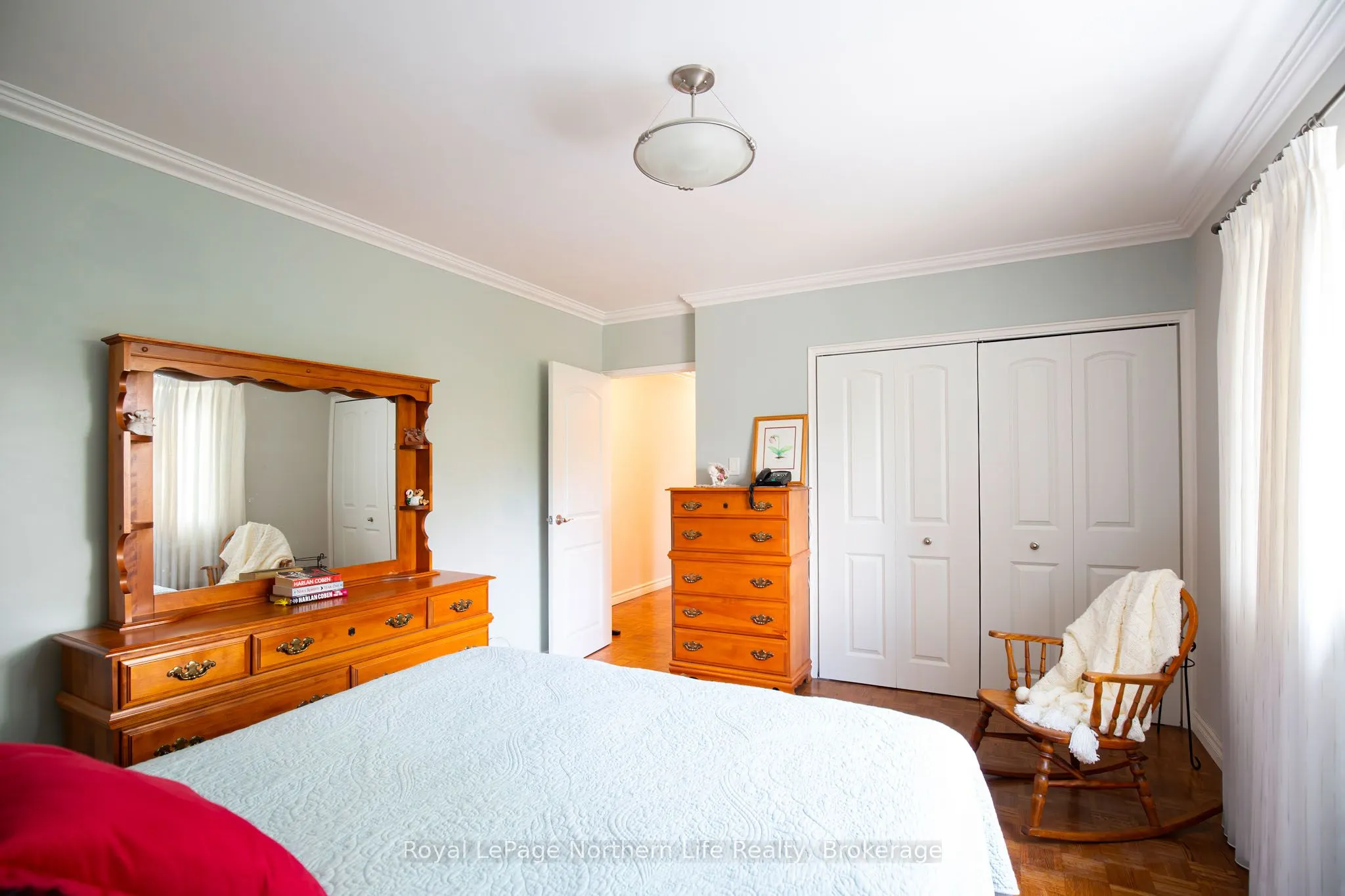 810 Main Street W, #204