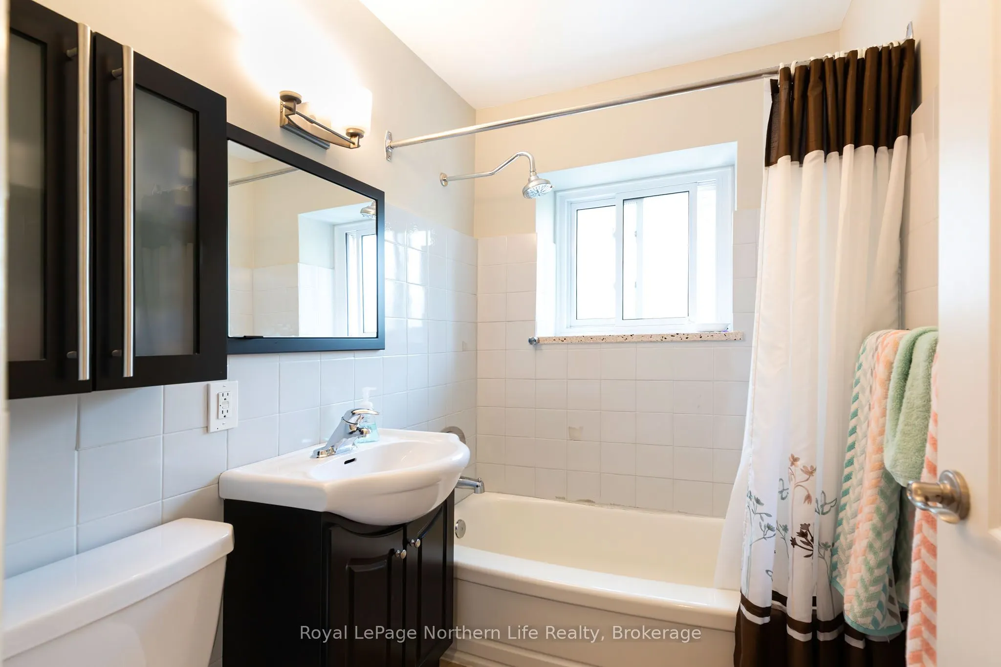 810 Main Street W, #204
