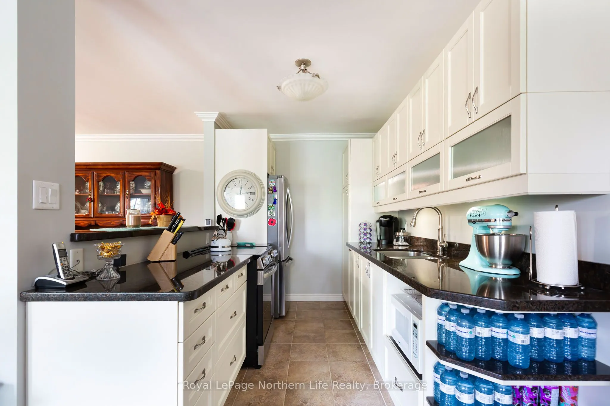 810 Main Street W, #204