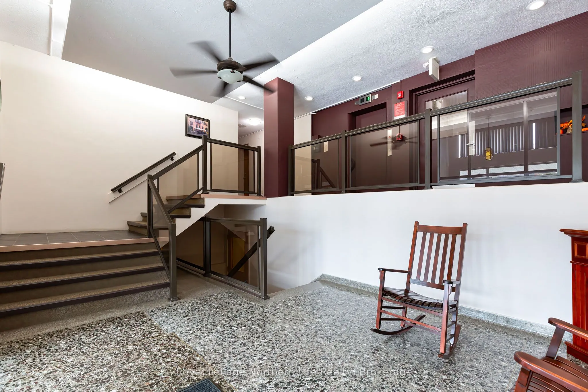 810 Main Street W, #204