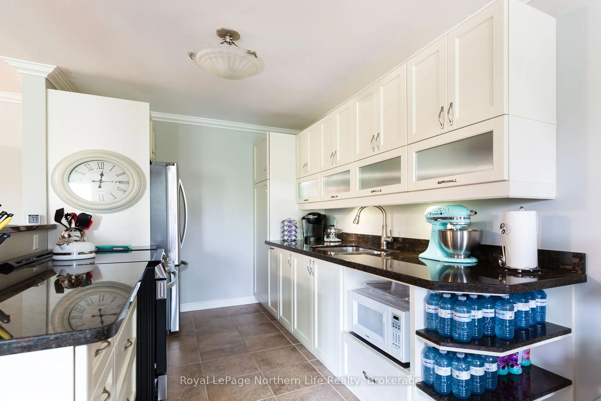 810 Main Street W, #204