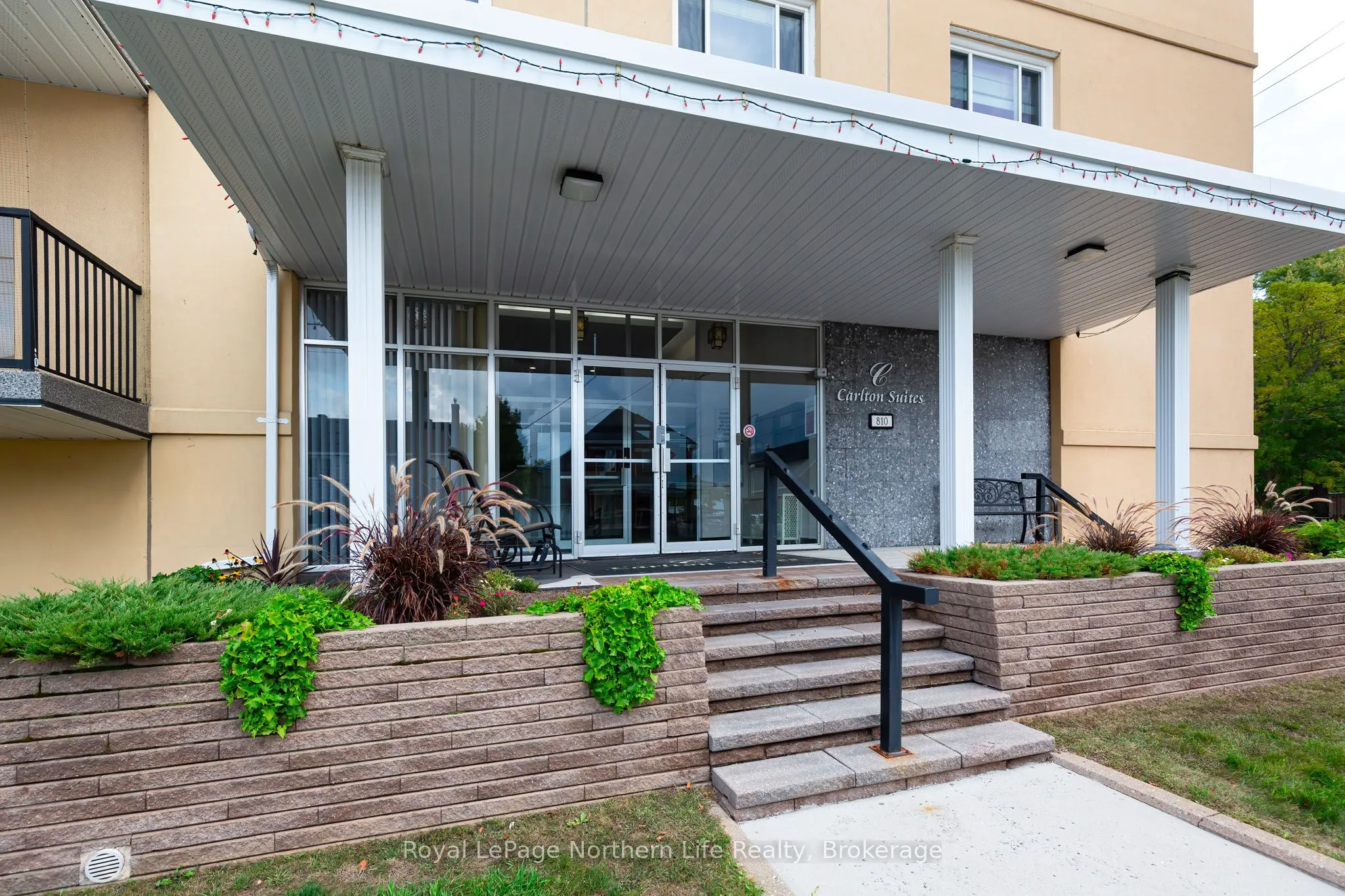 810 Main Street W, #204