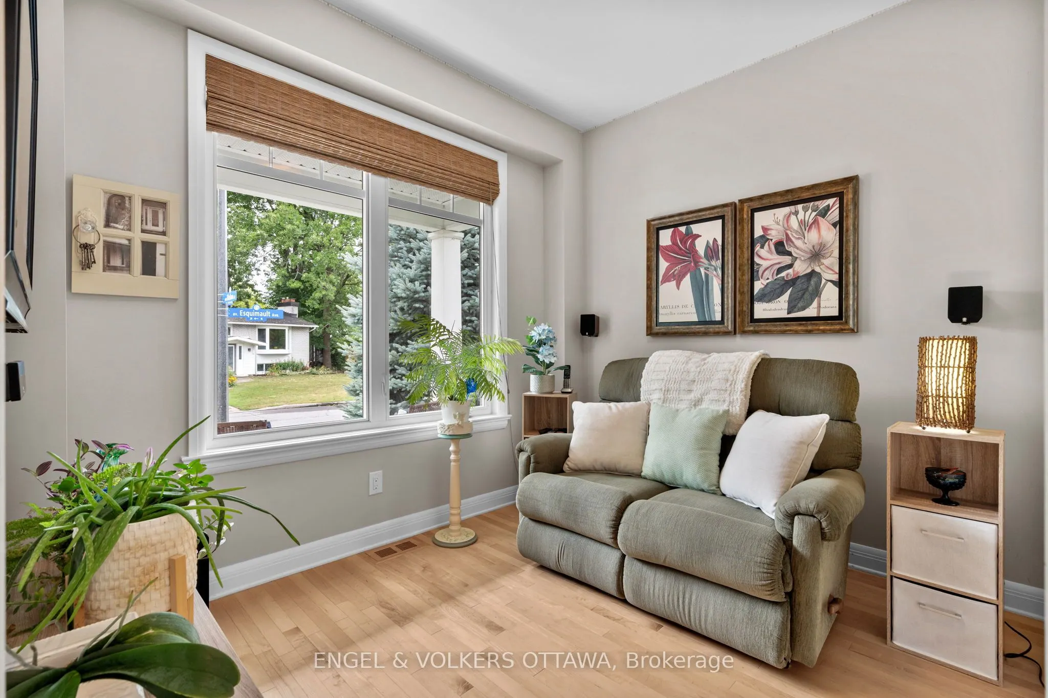 27 Esquimault Avenue
