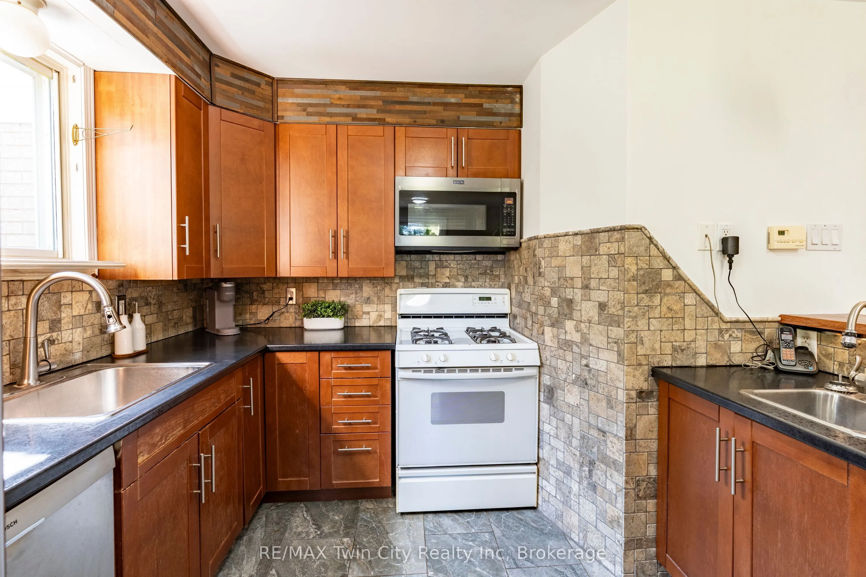 47 Dawn Crescent