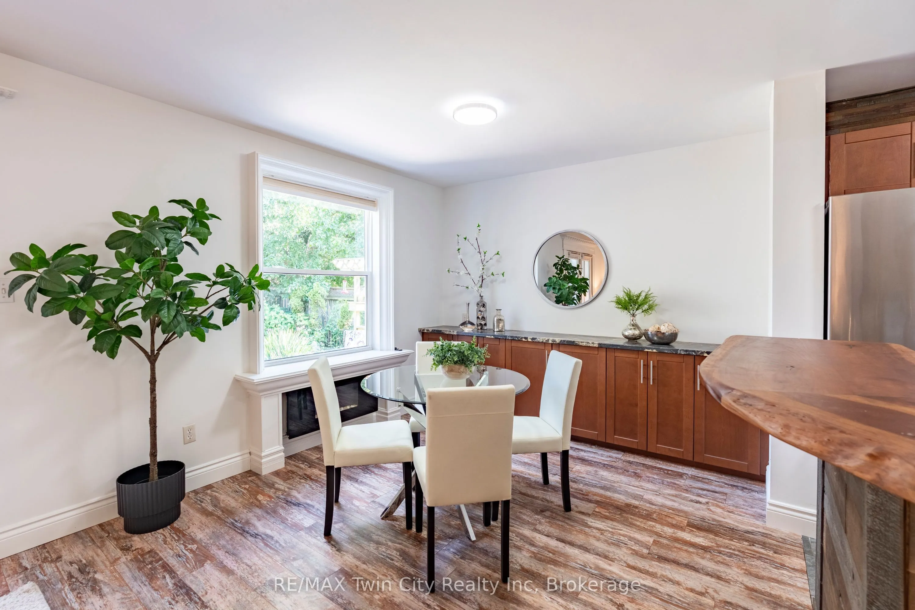47 Dawn Crescent