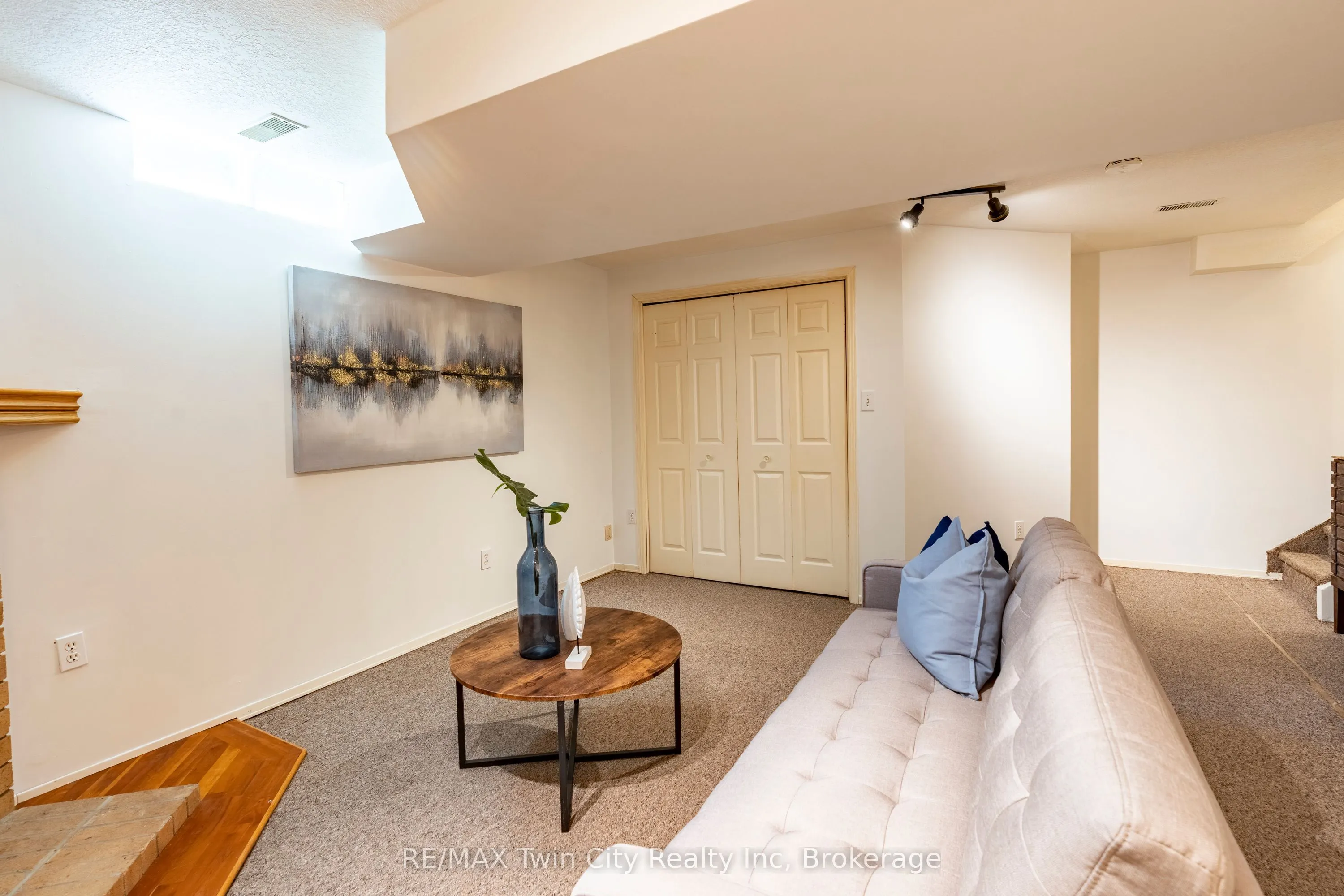 47 Dawn Crescent