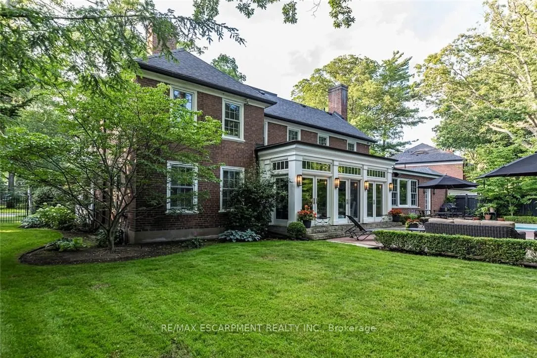 5 Mayfair Place