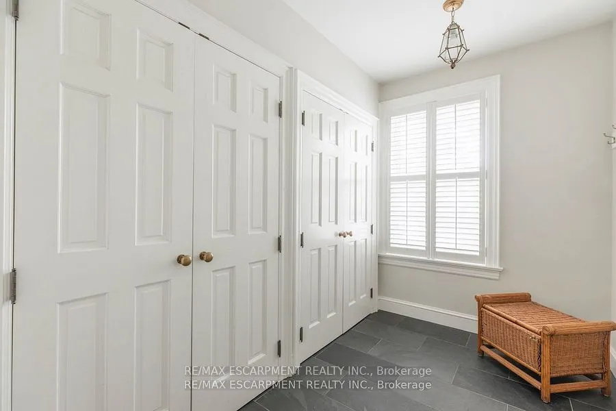 5 Mayfair Place
