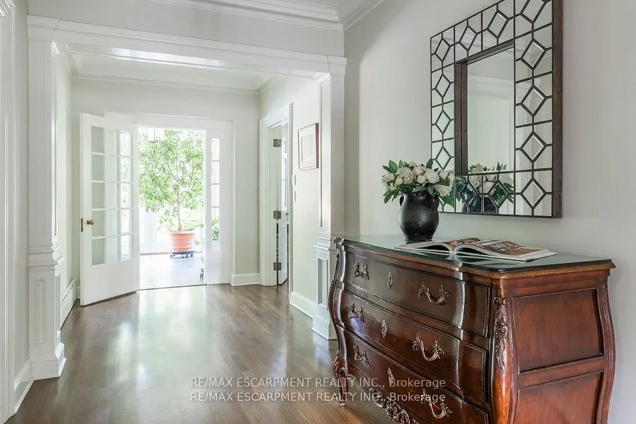 5 Mayfair Place