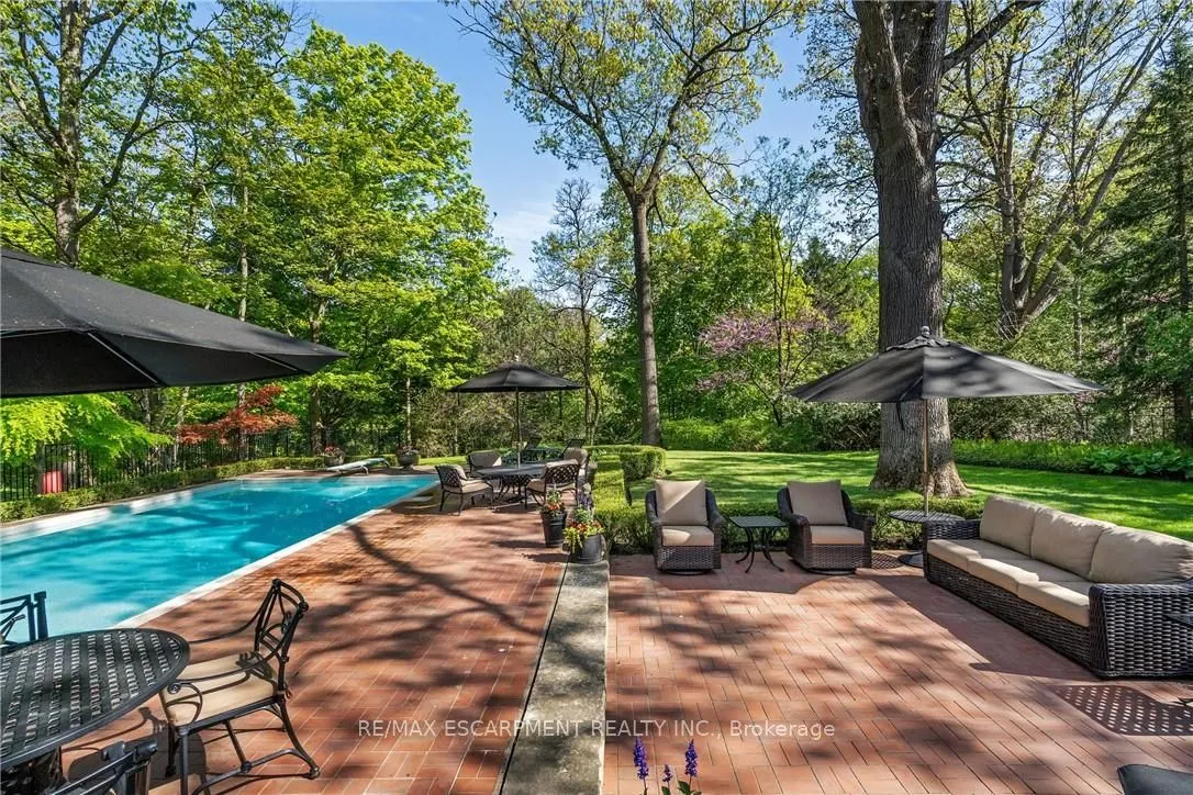 5 Mayfair Place