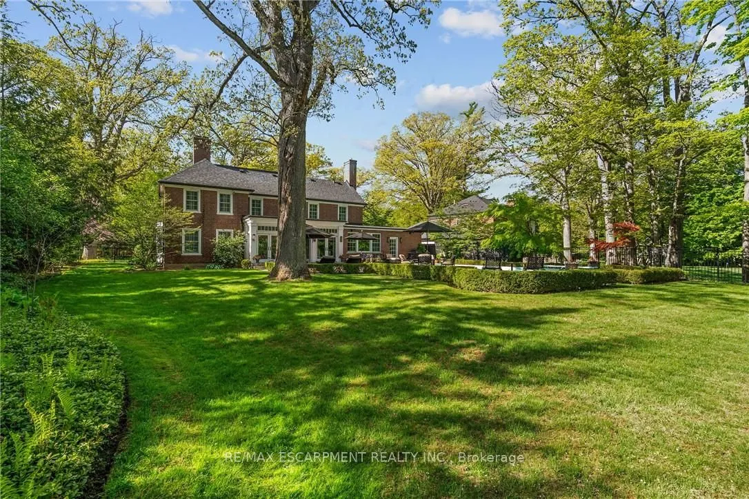 5 Mayfair Place