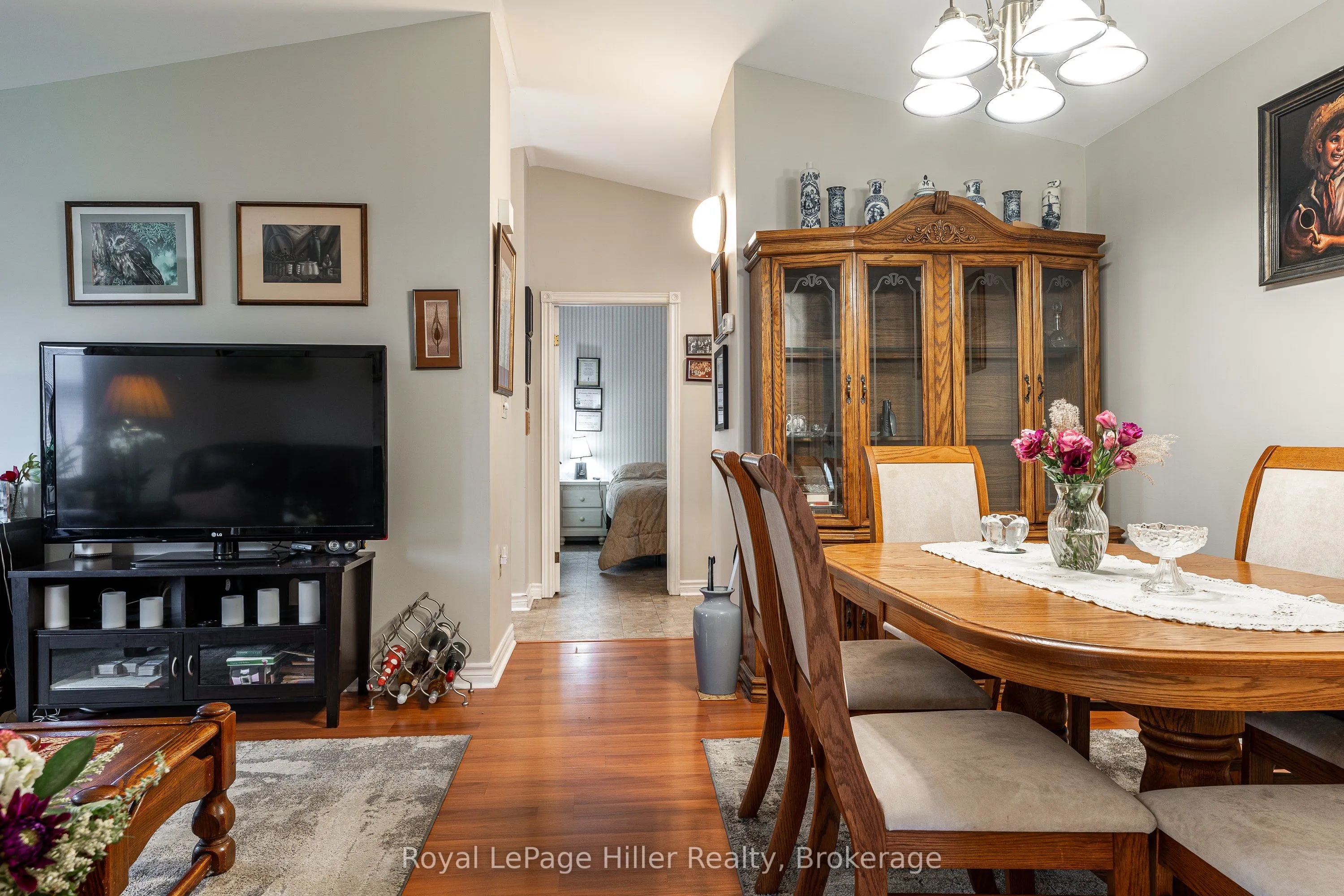 300 John Street S, #8