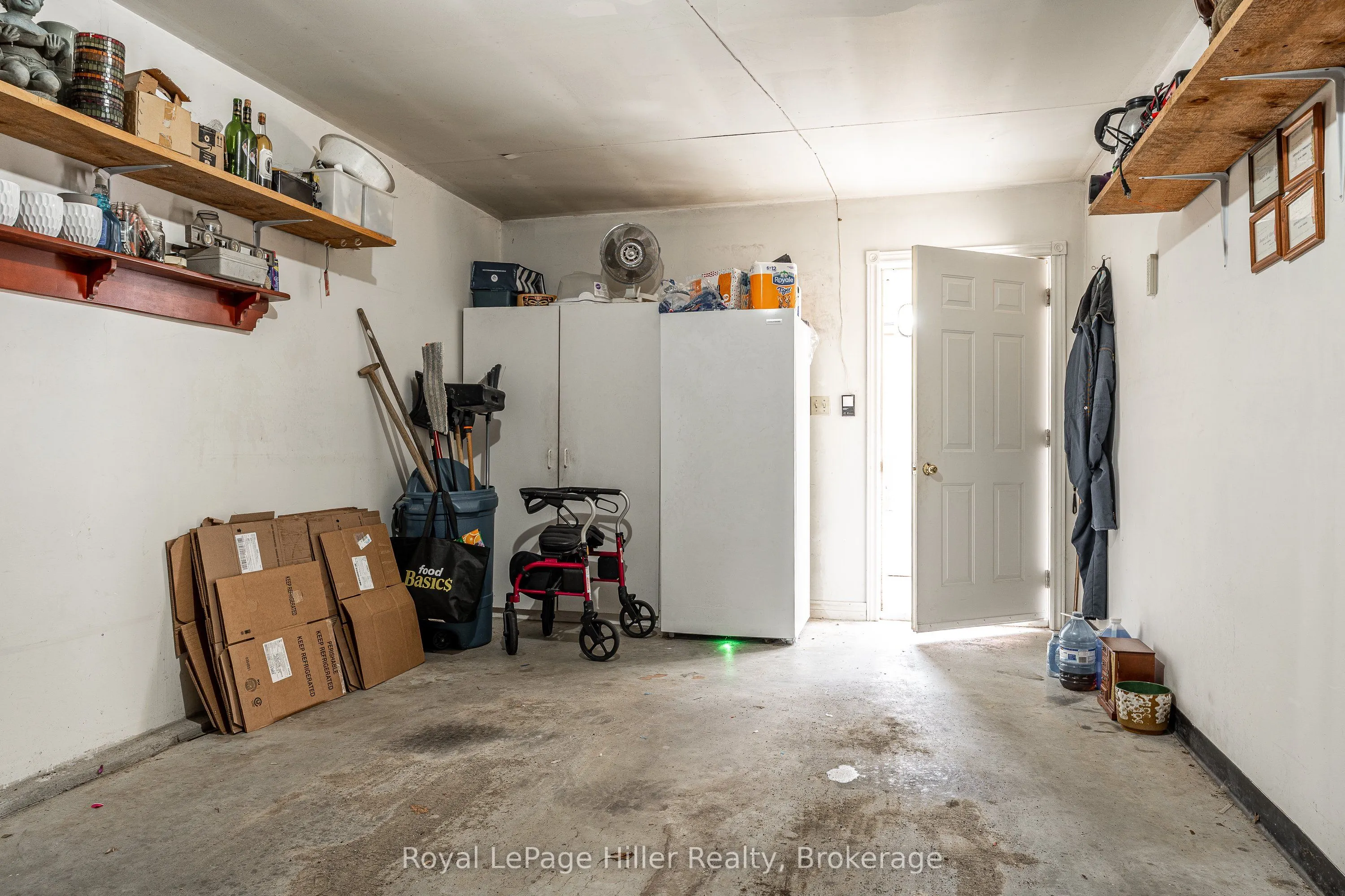 300 John Street S, #8