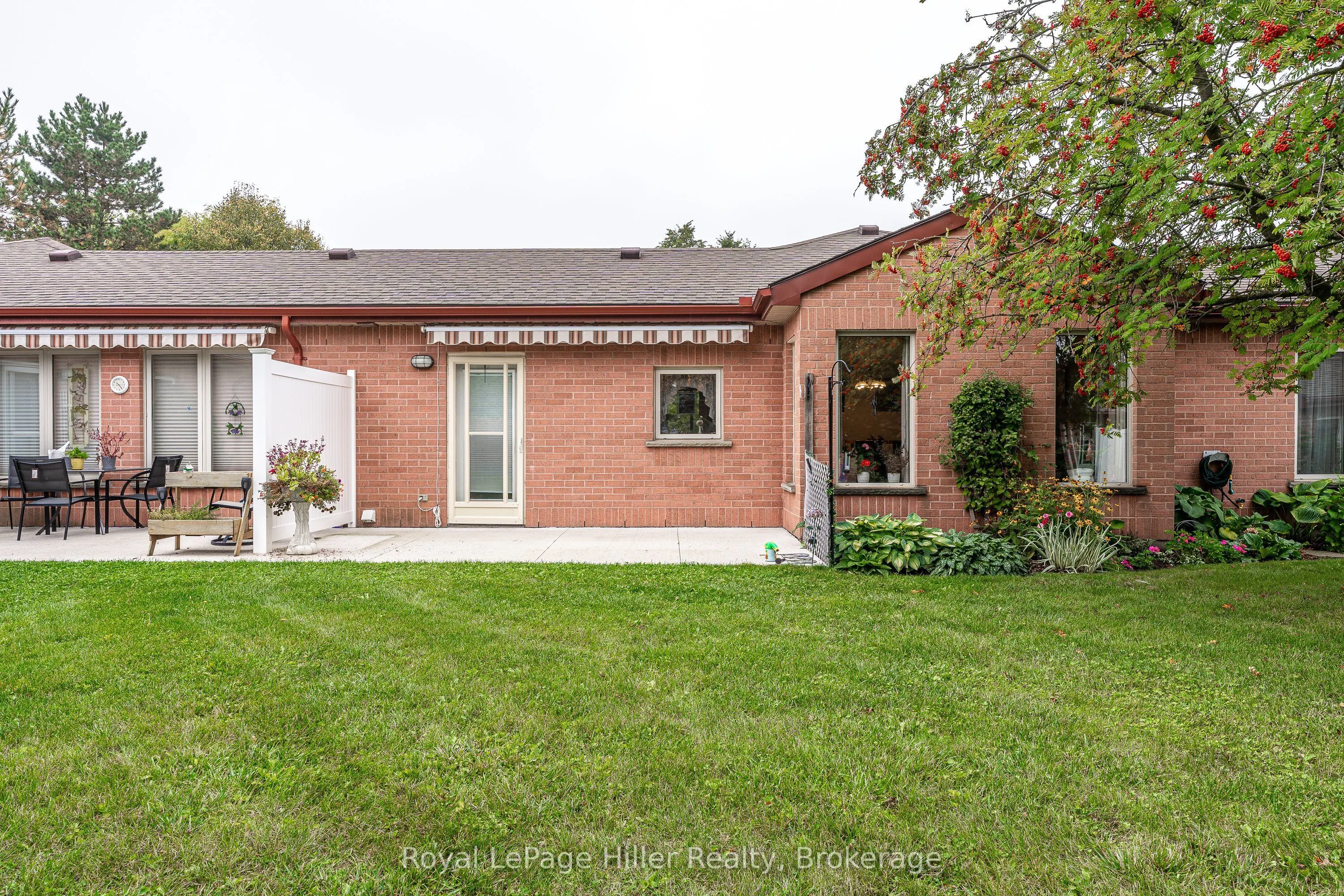 300 John Street S, #8