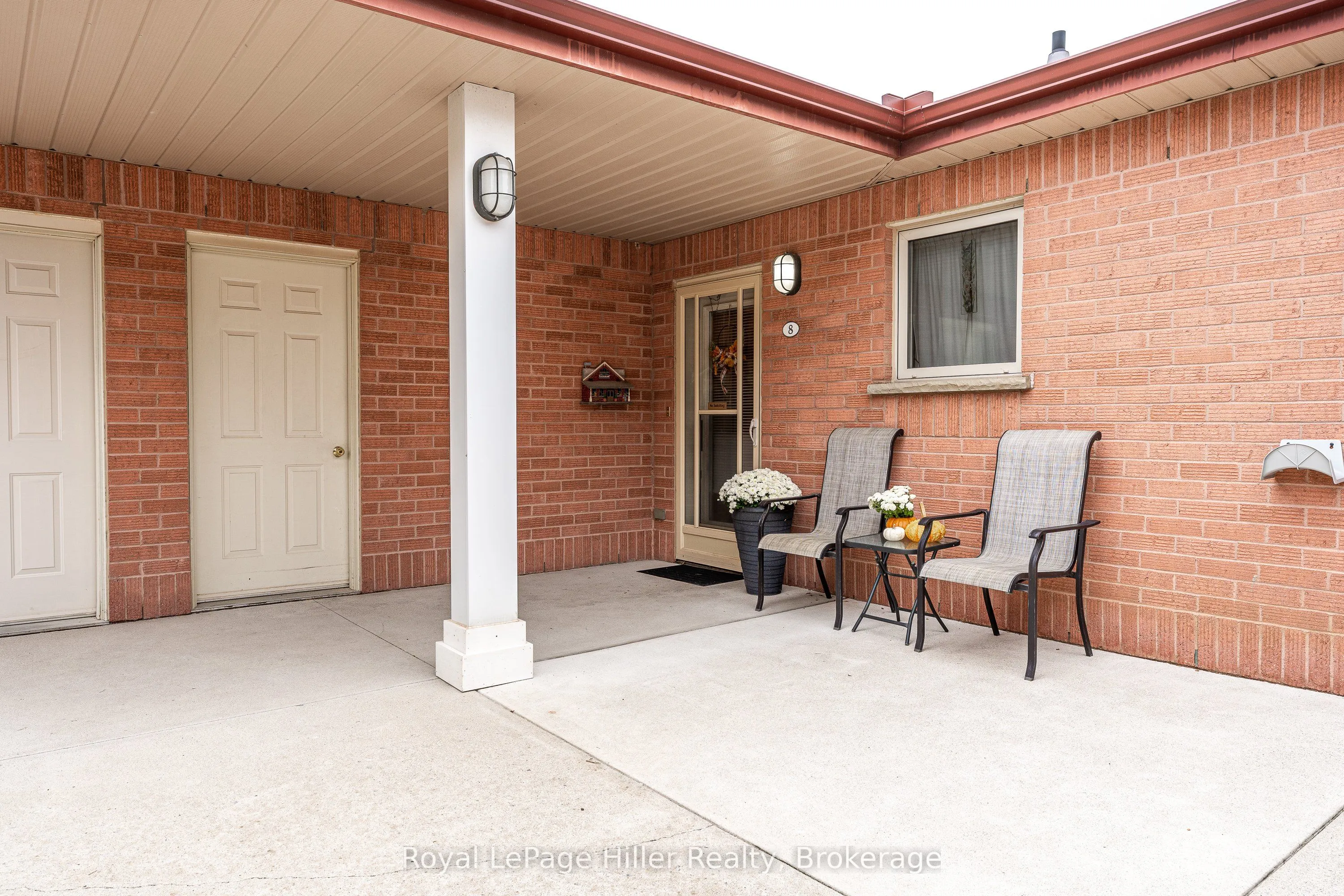 300 John Street S, #8